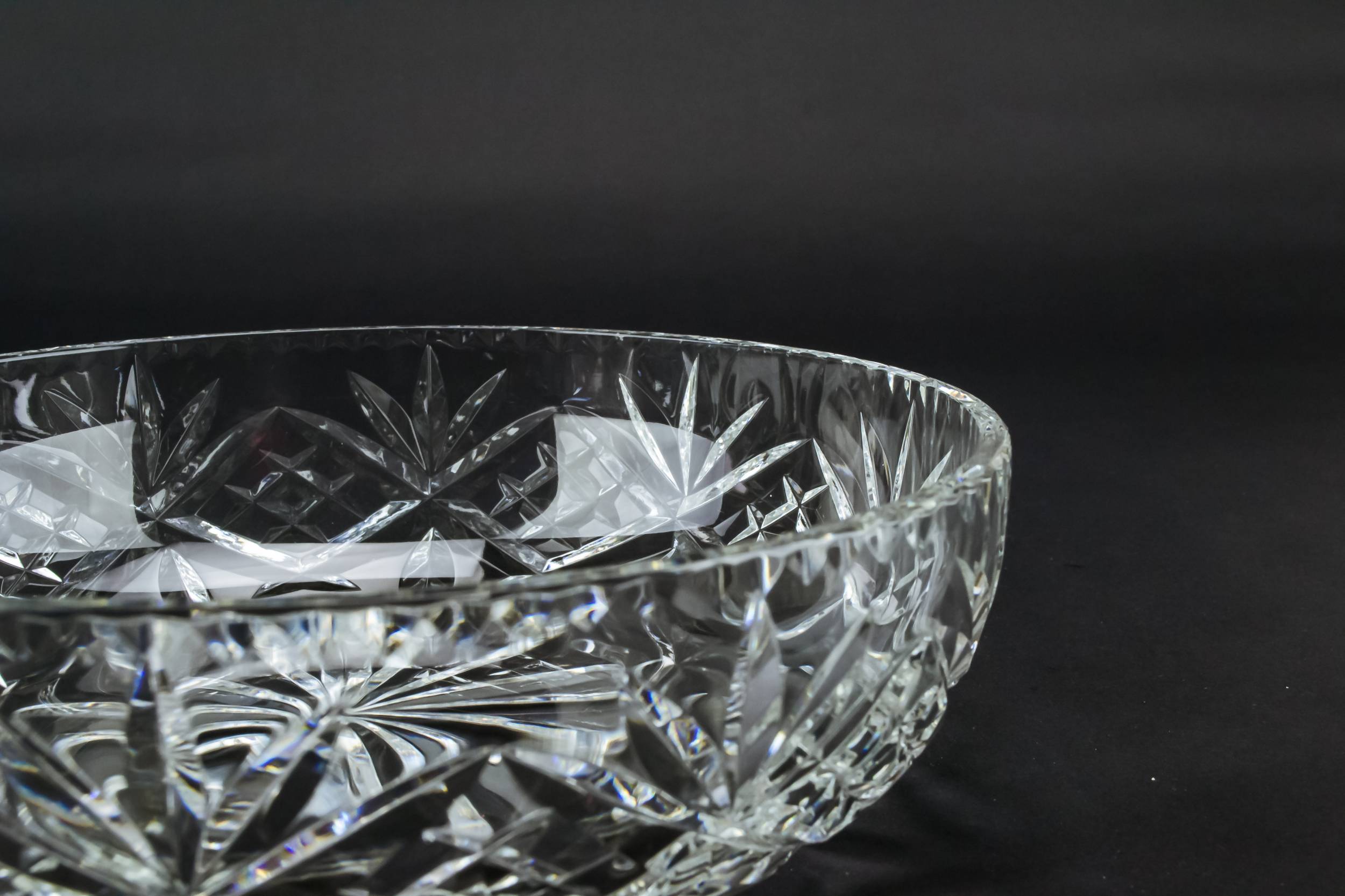 Retro Vintage BOWL — Cut glass serving bowl 1