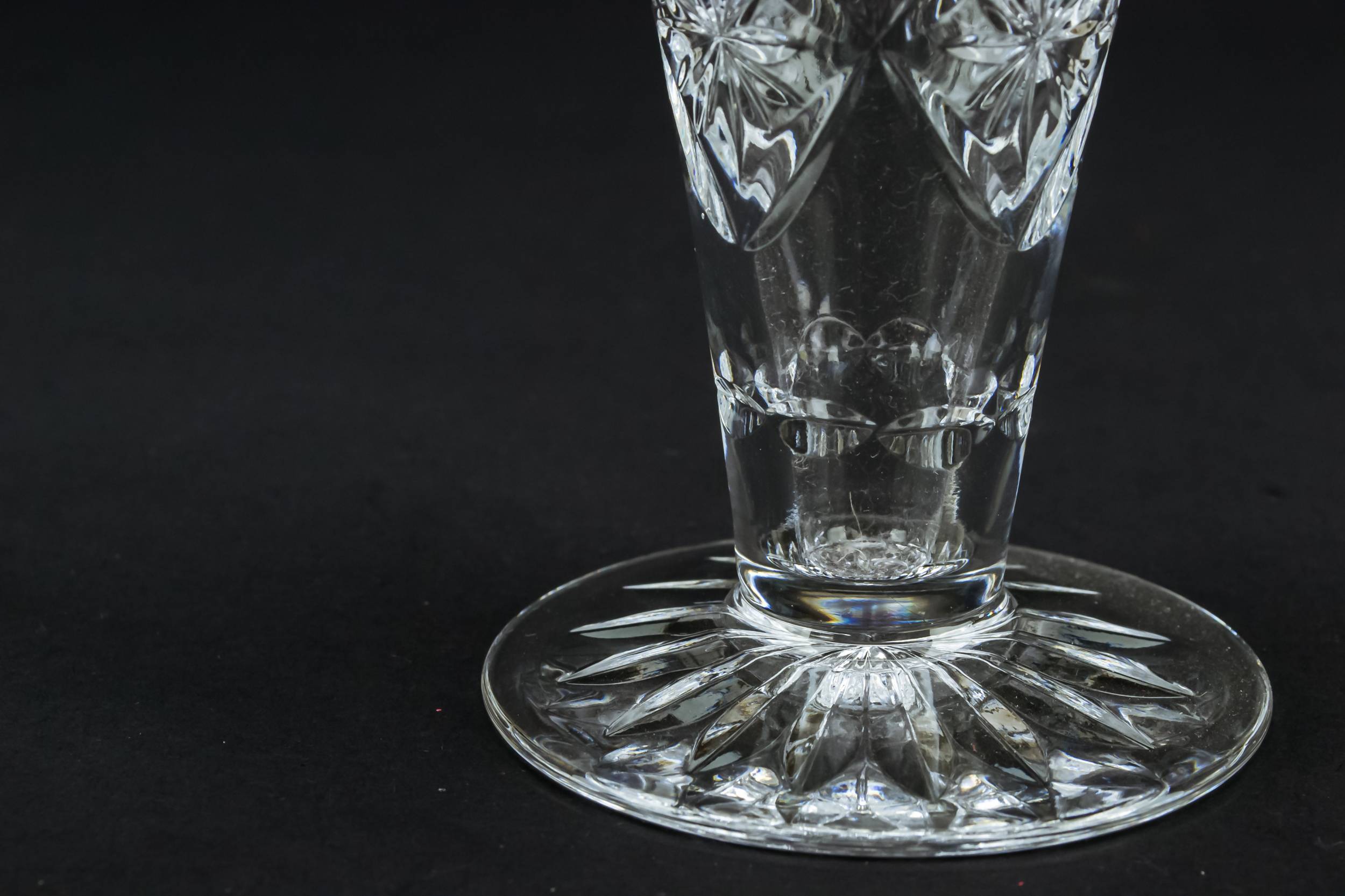 Glass Spectacular Webb — 2 cut glass fluted vases 3