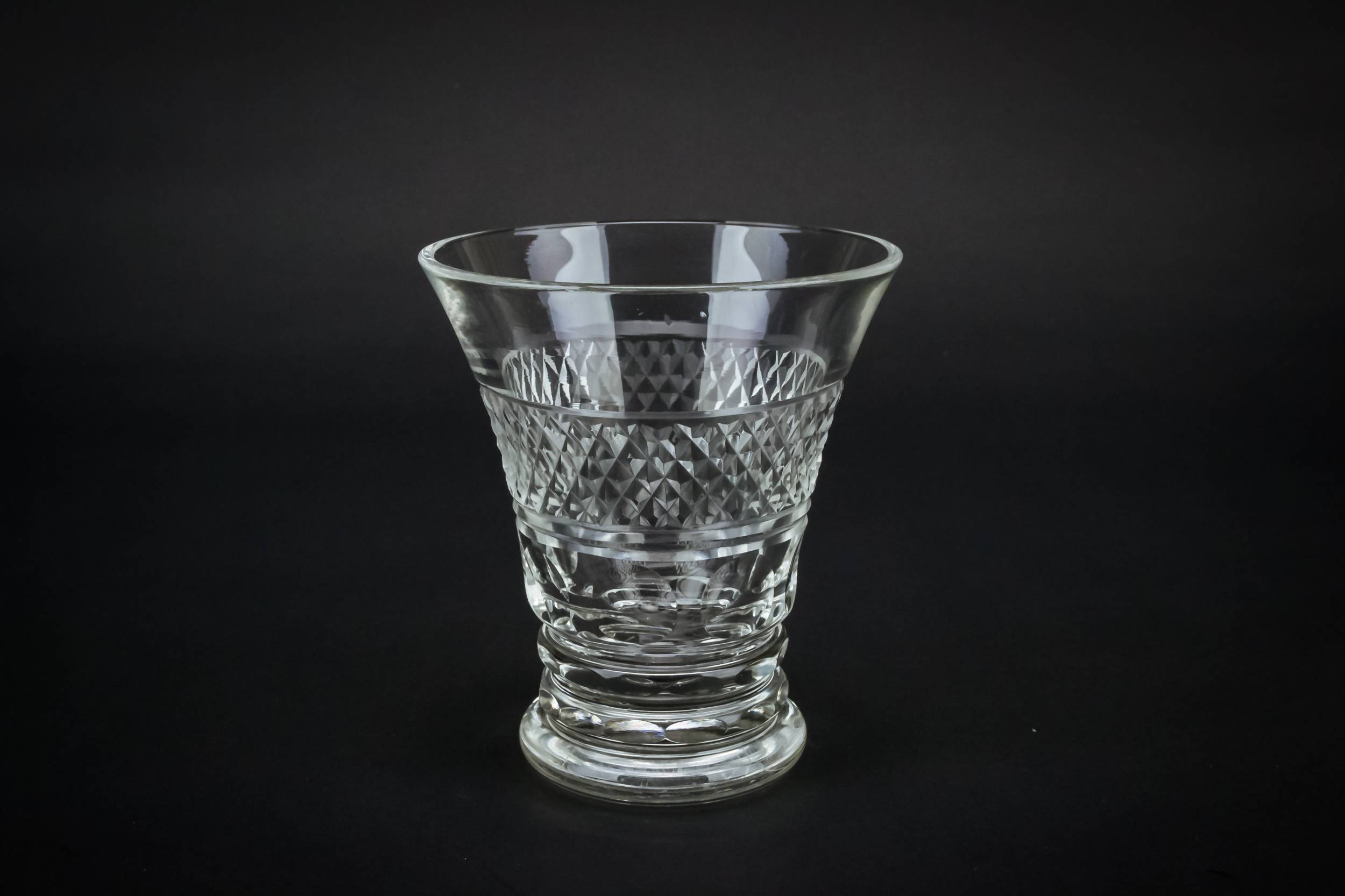 Victorian Elegant Diamond — Cut glass condiment bowl