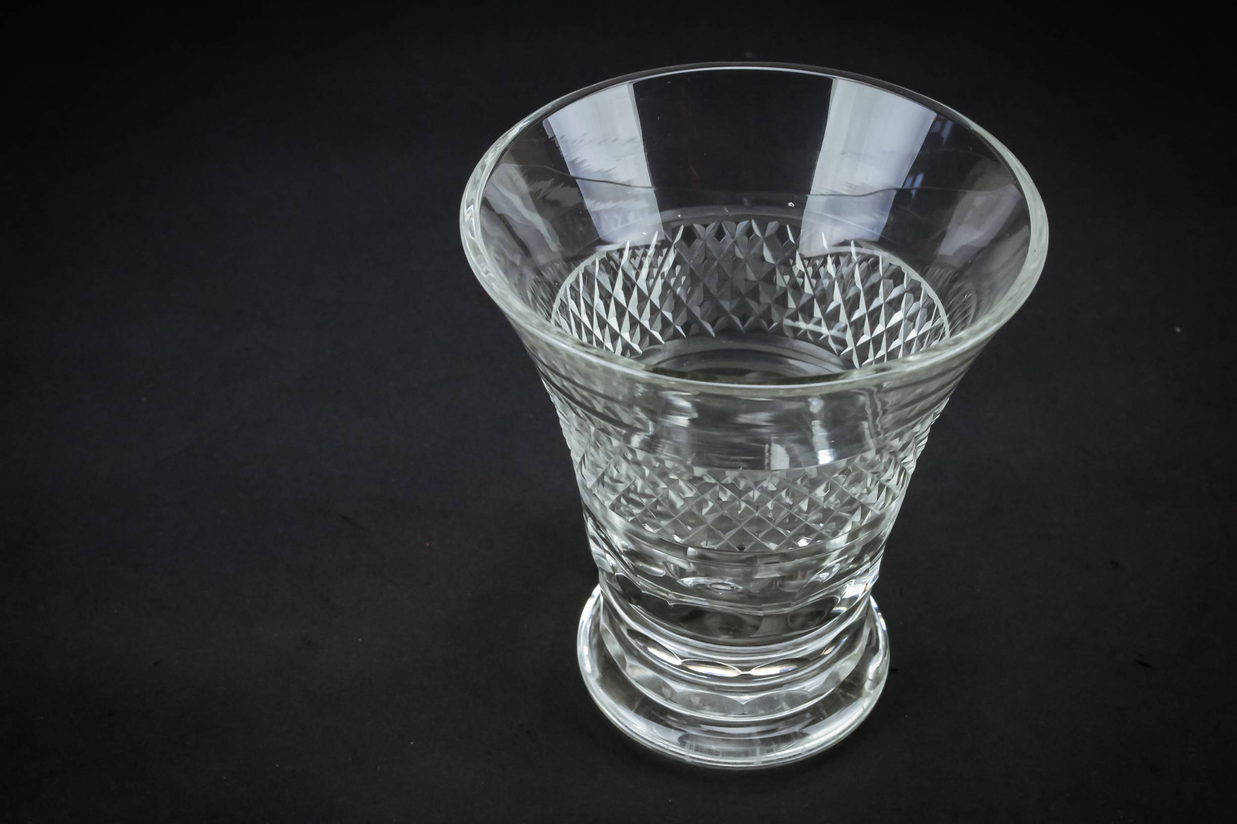 Victorian Elegant Diamond — Cut glass condiment bowl 3