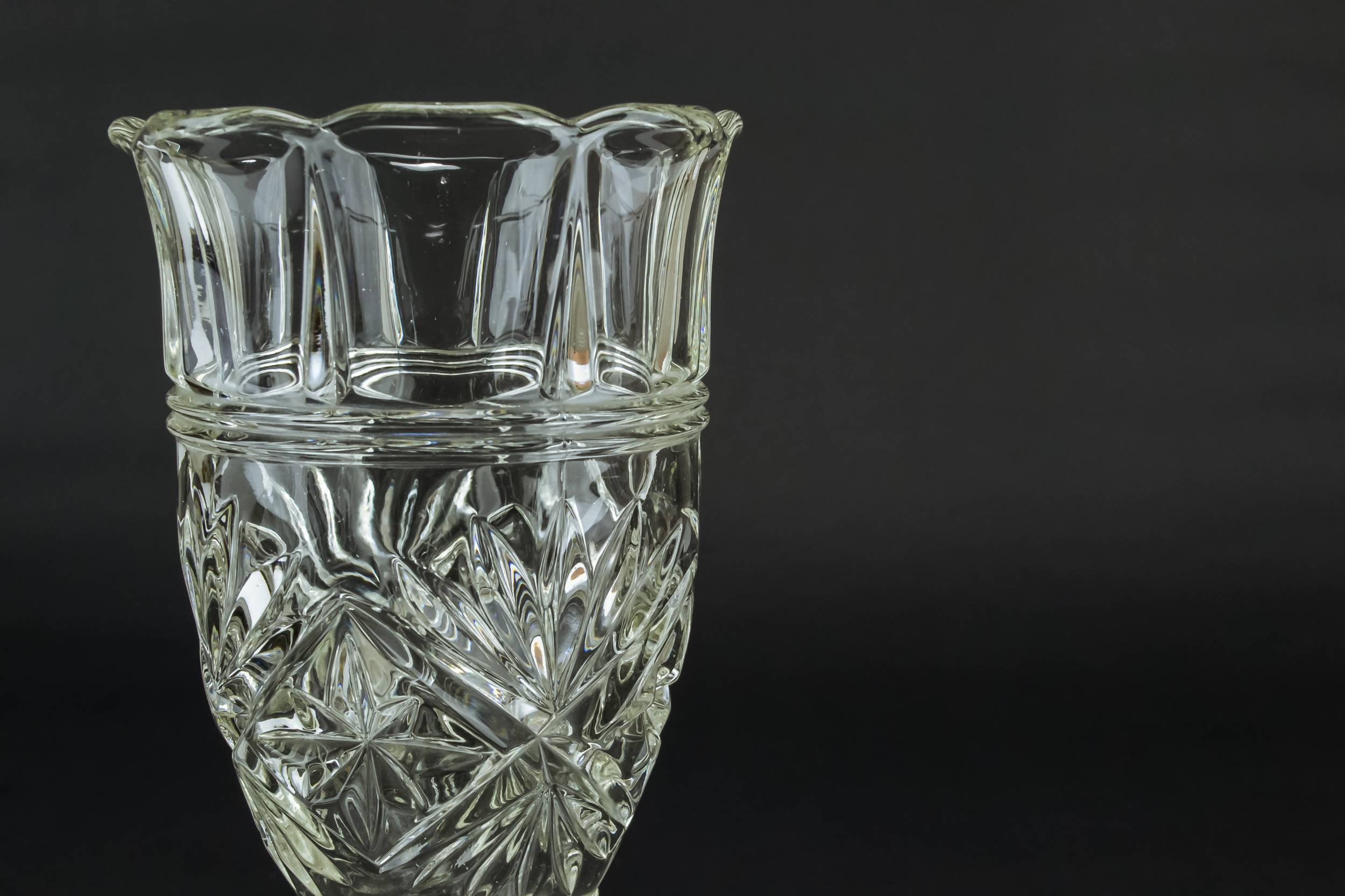 Retro Vintage VASE — Octagonal glass vase 2