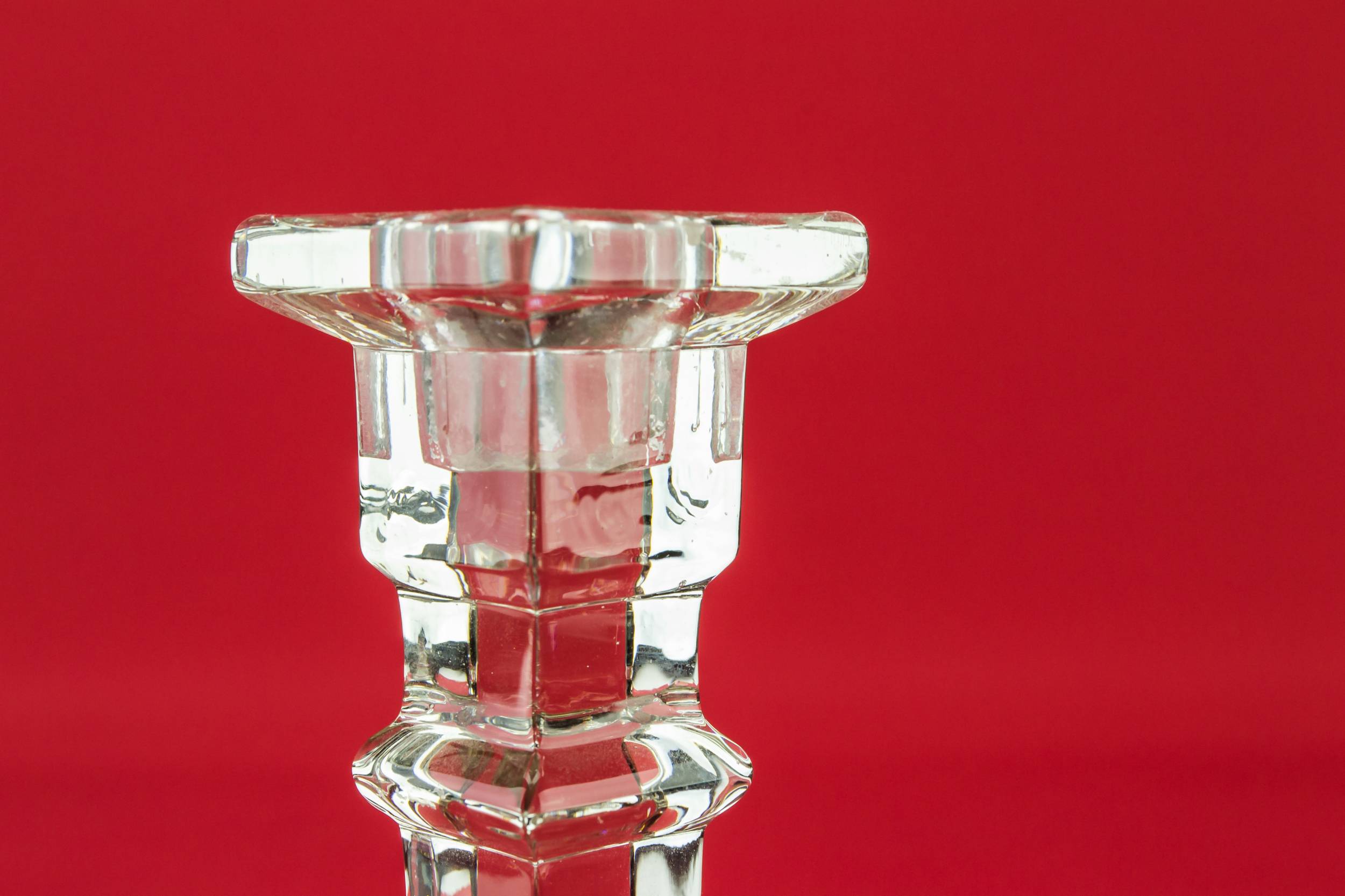 Art Deco Attractive — 2 Art Deco candlesticks 1
