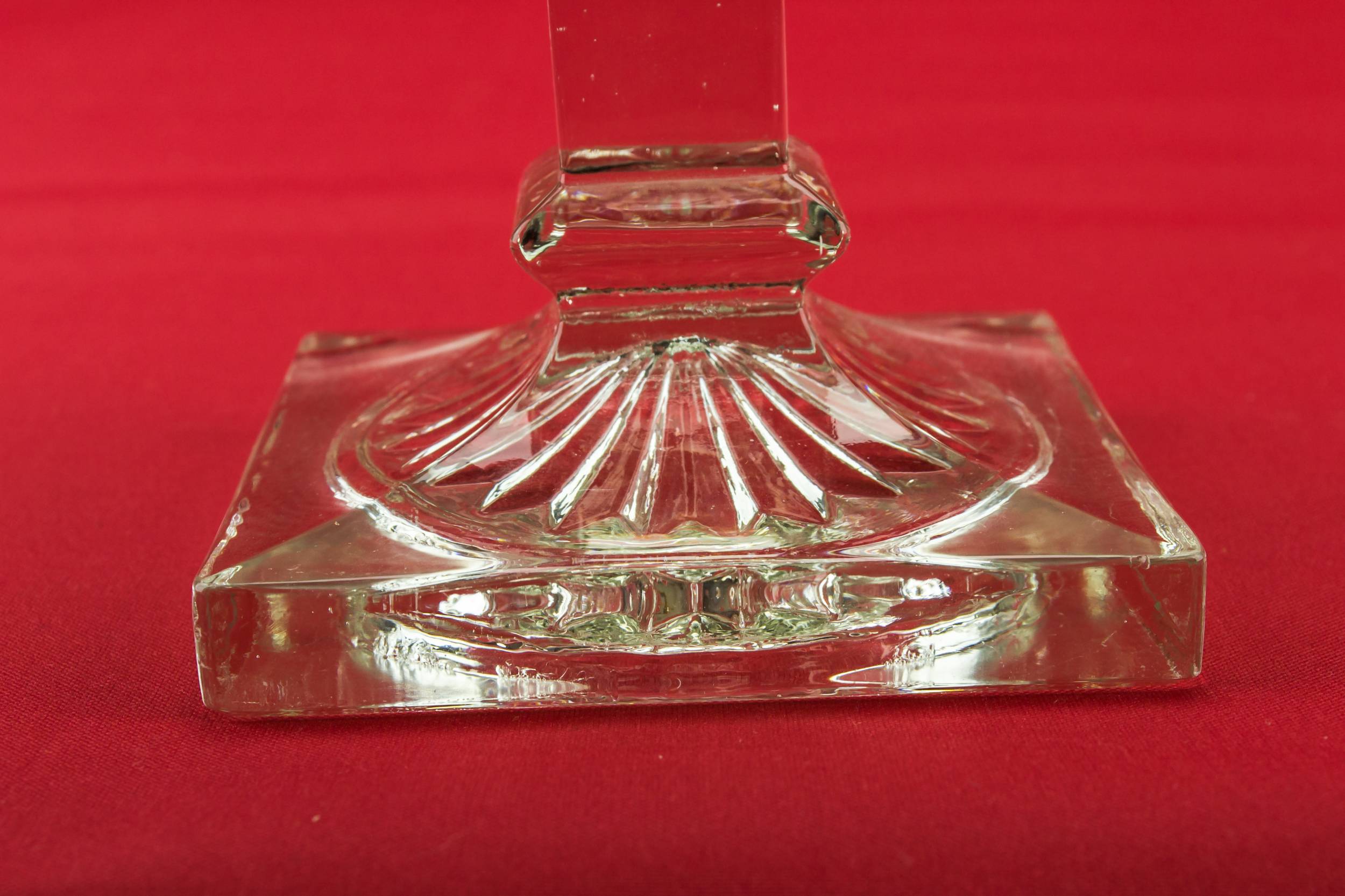 Art Deco Attractive — 2 Art Deco candlesticks 2