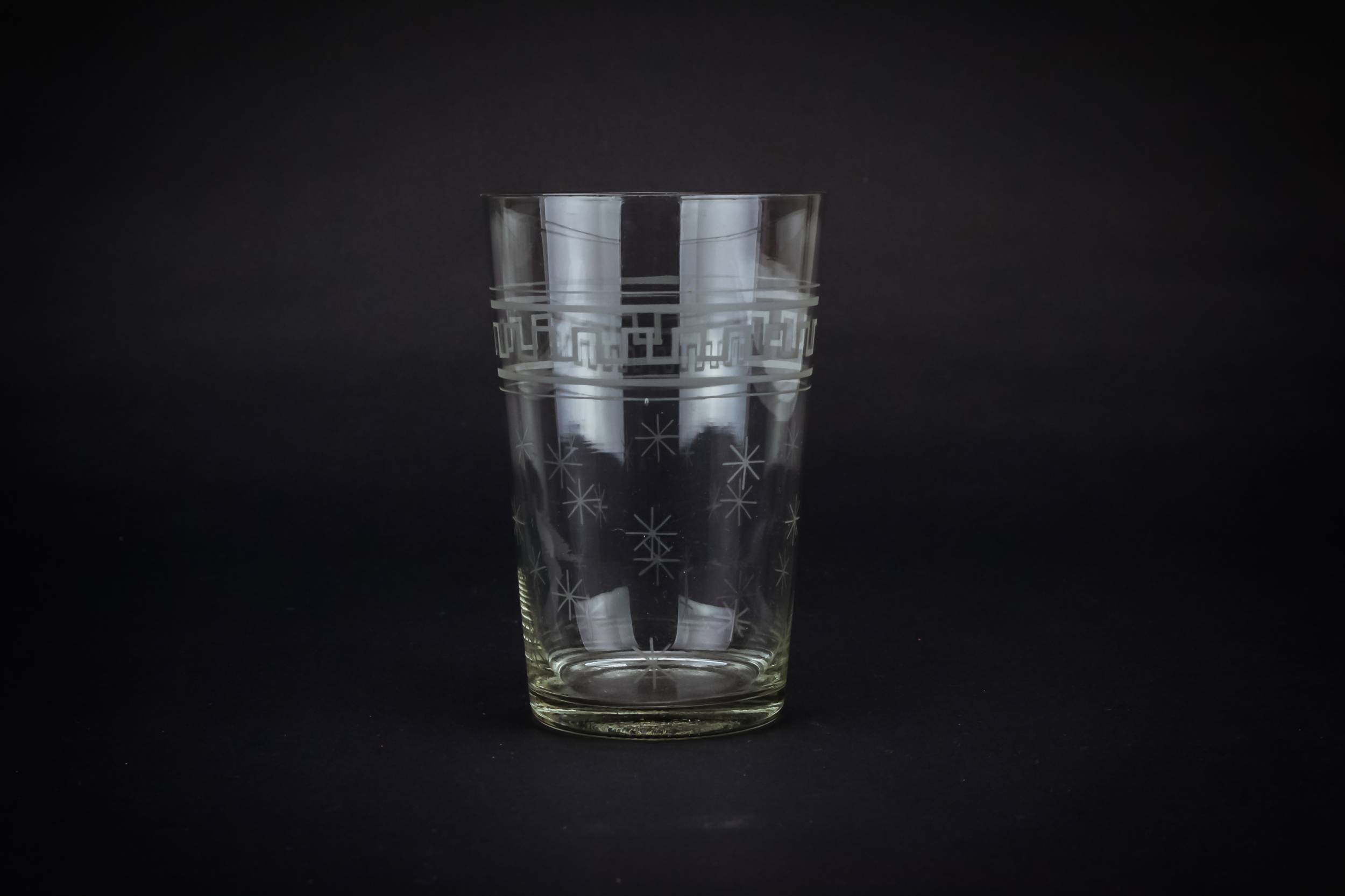 Clear Retro 0.5 — Star engraved cocktail glass