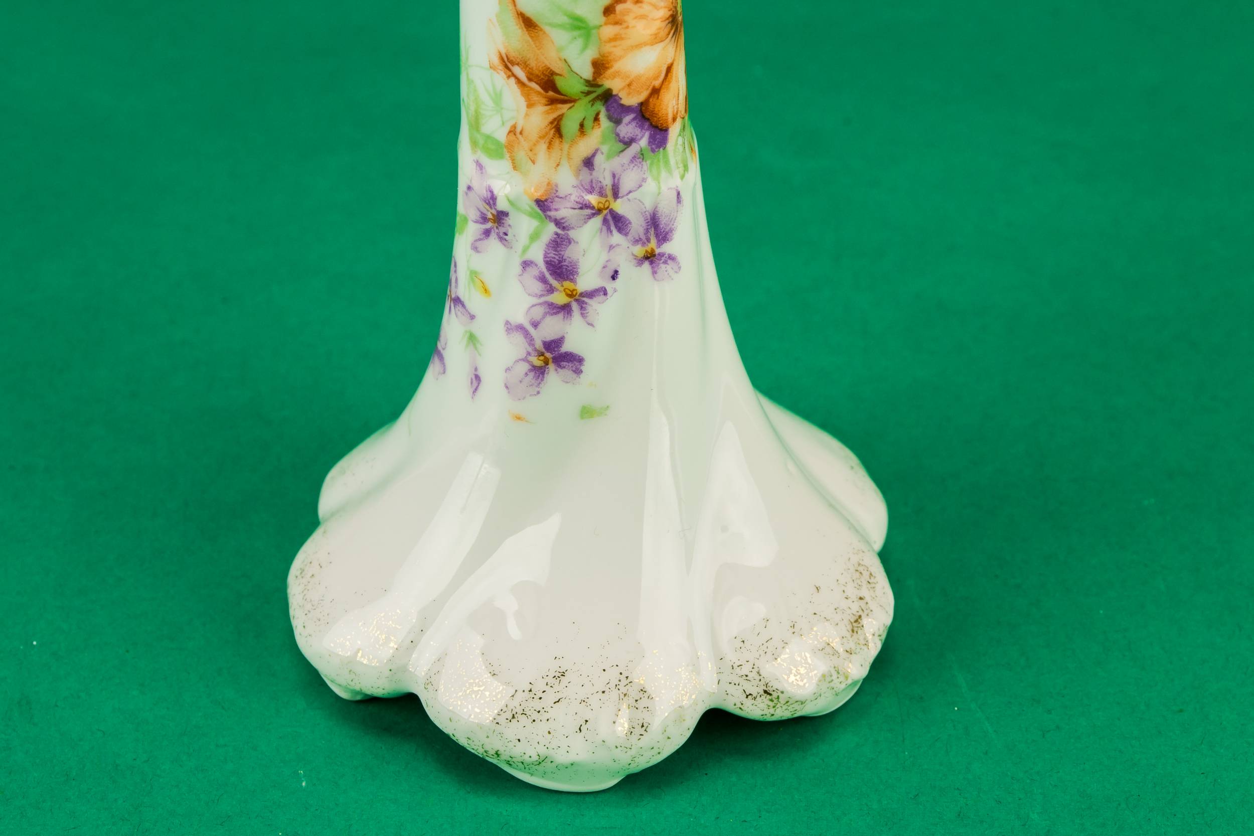 Art Nouveau Elegant — 2 white floral candlesticks 1
