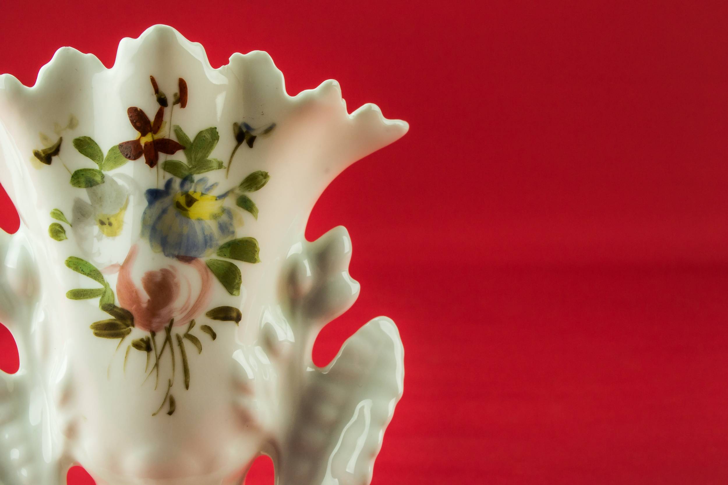 Shabby Chic Antique — Small porcelain vase 2