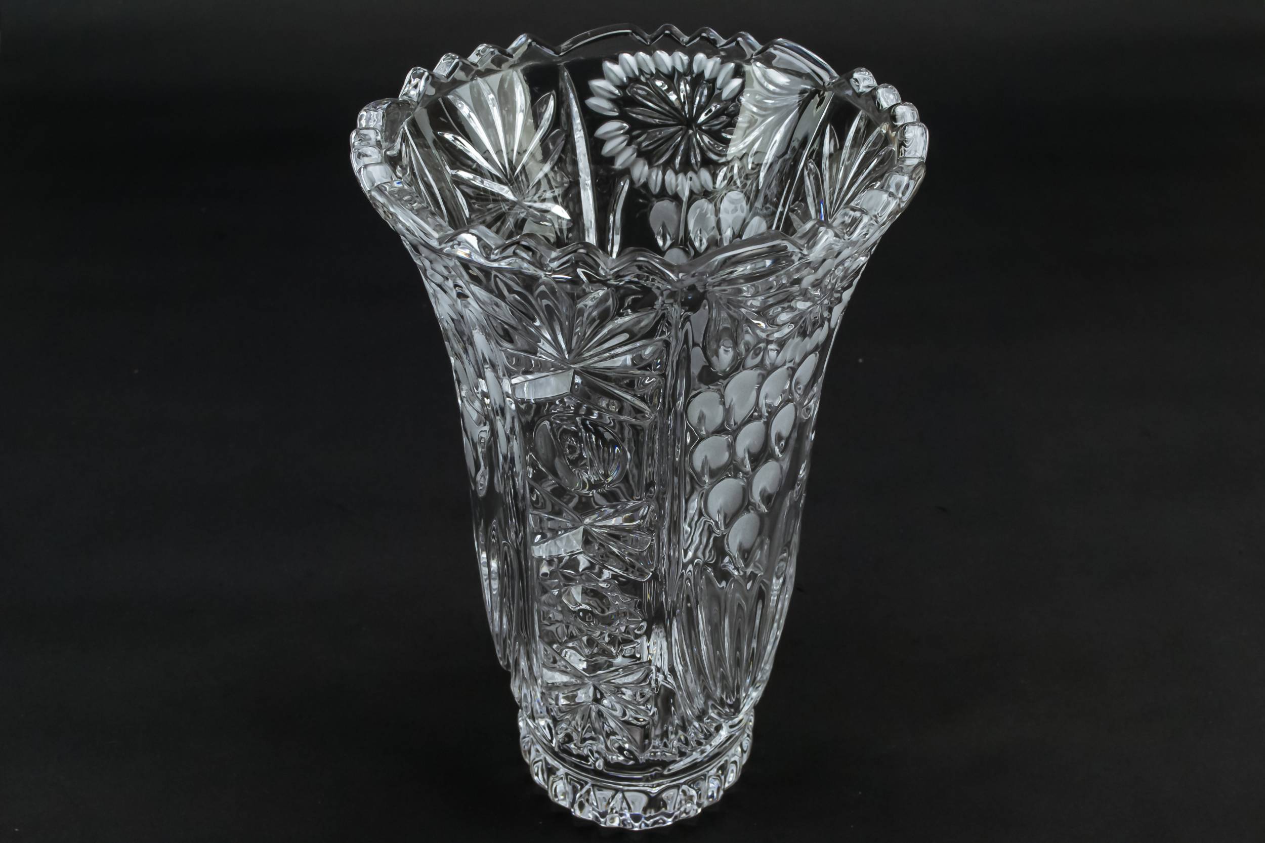 Traditional Vintage Floral — Flower glass vase 2