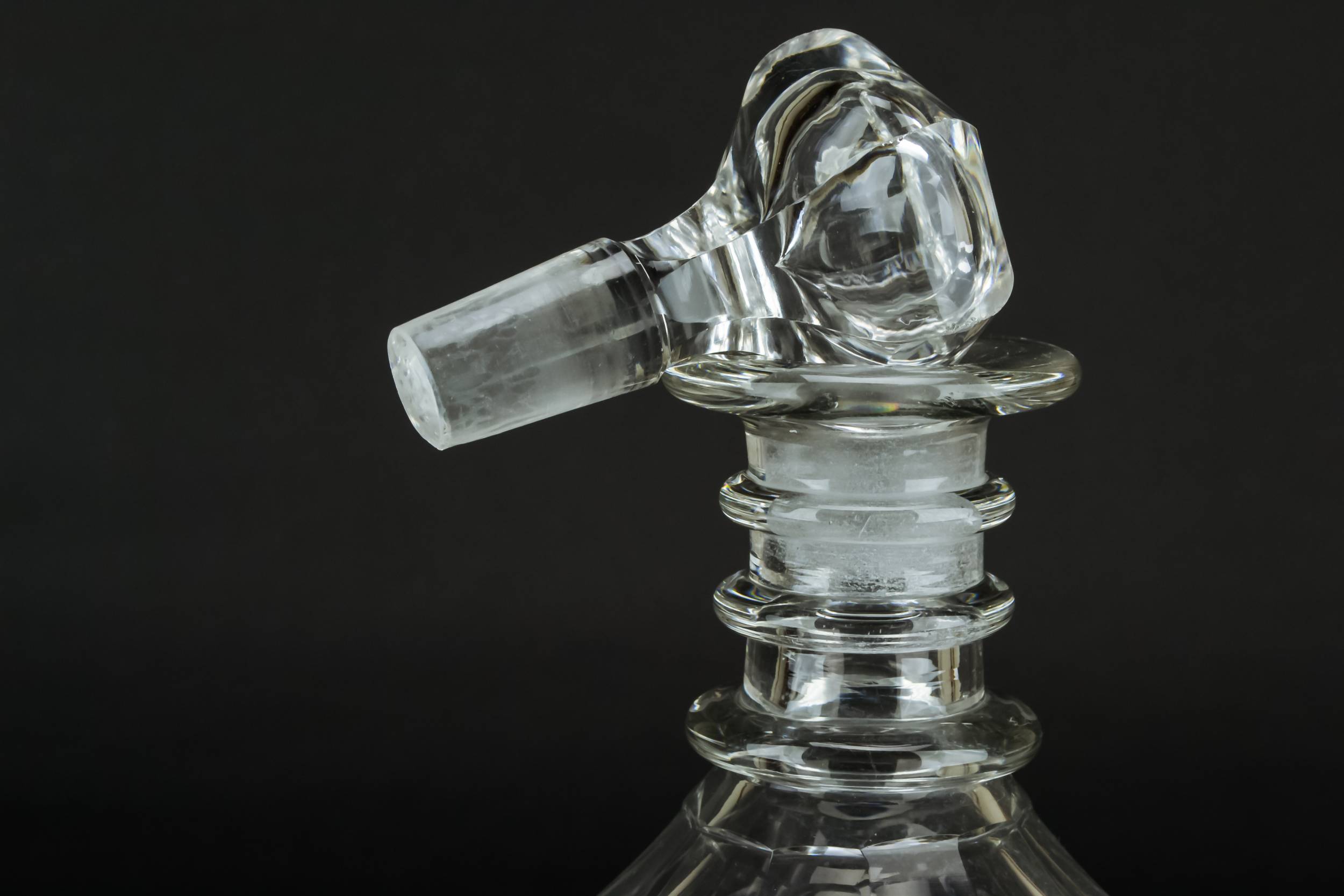 Engraved Brandy DECANTER — Medium glass Nelson decanter 1