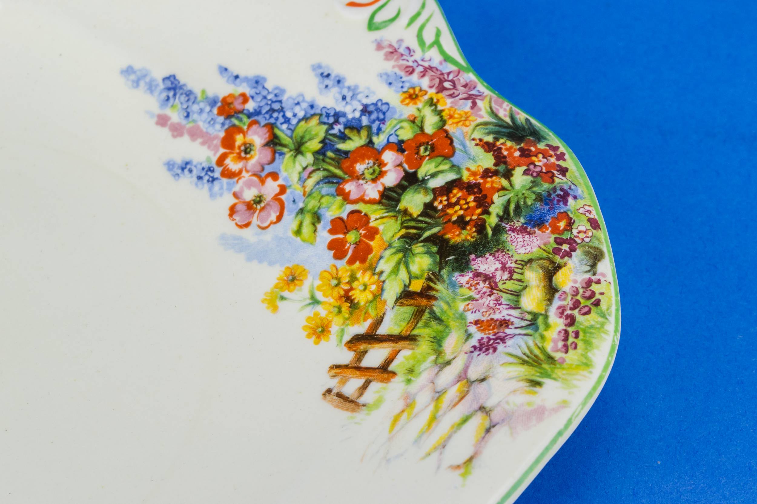 Colourful Vintage PLATE — Cake serving plate 1