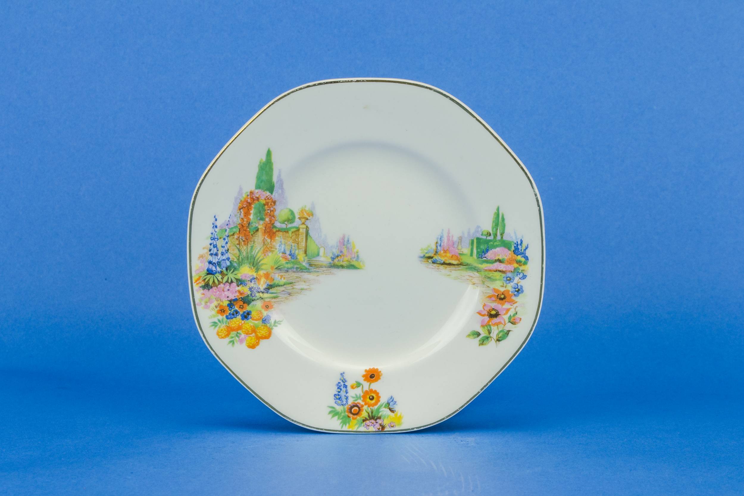Charming Art Deco — 6 small colourful plates