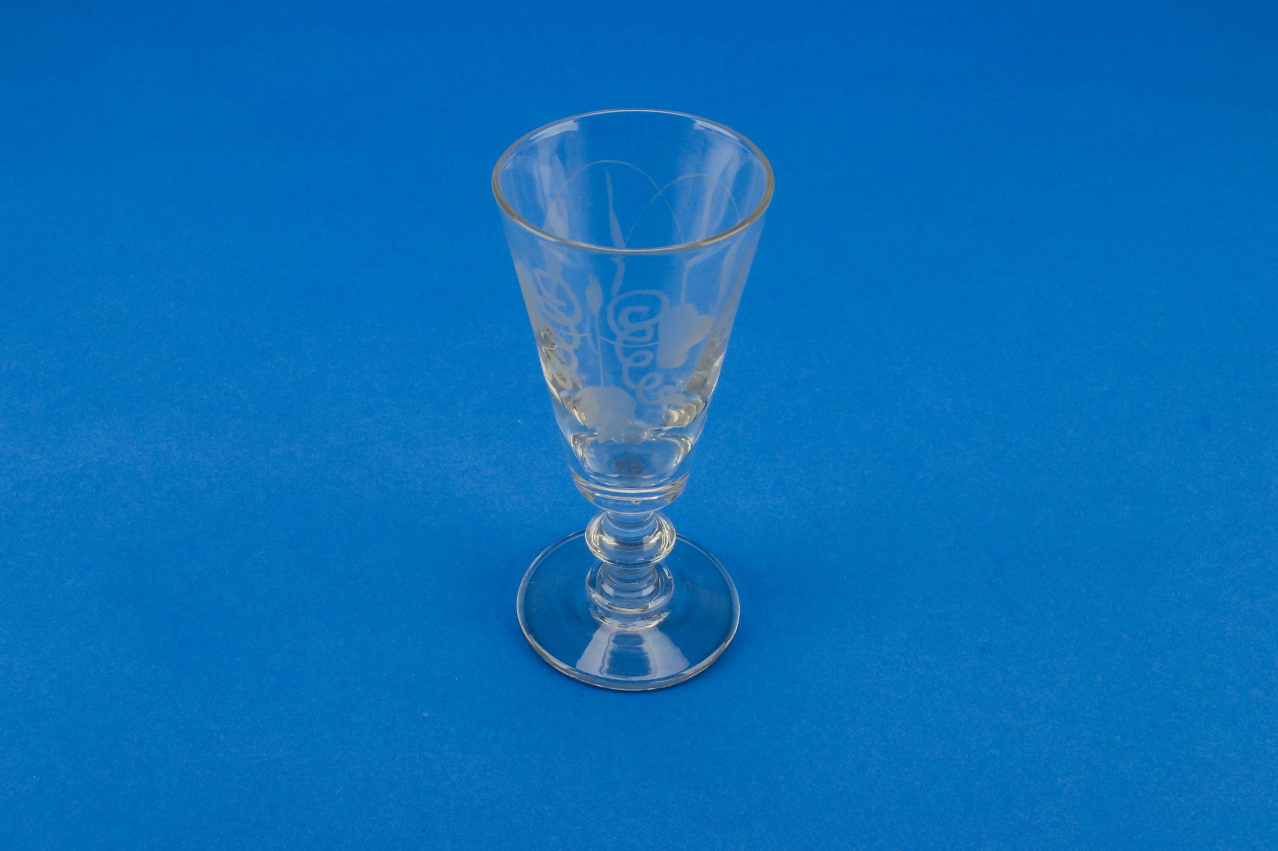 Clear Georgian Hops — Engraved flute glass 1