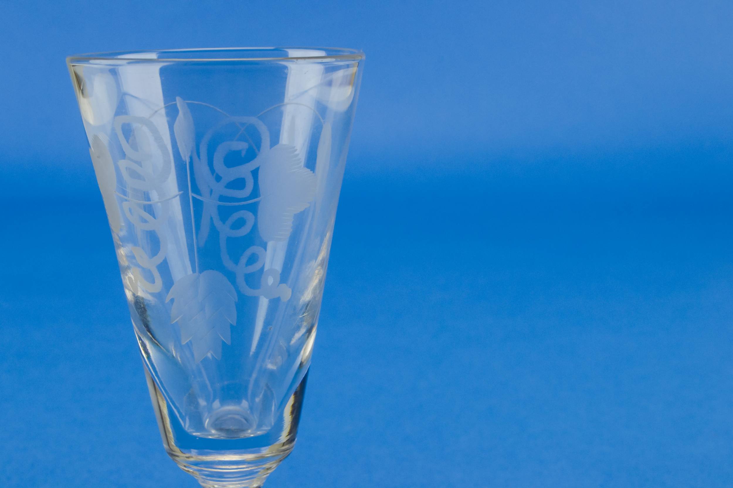 Clear Georgian Hops — Engraved flute glass 2