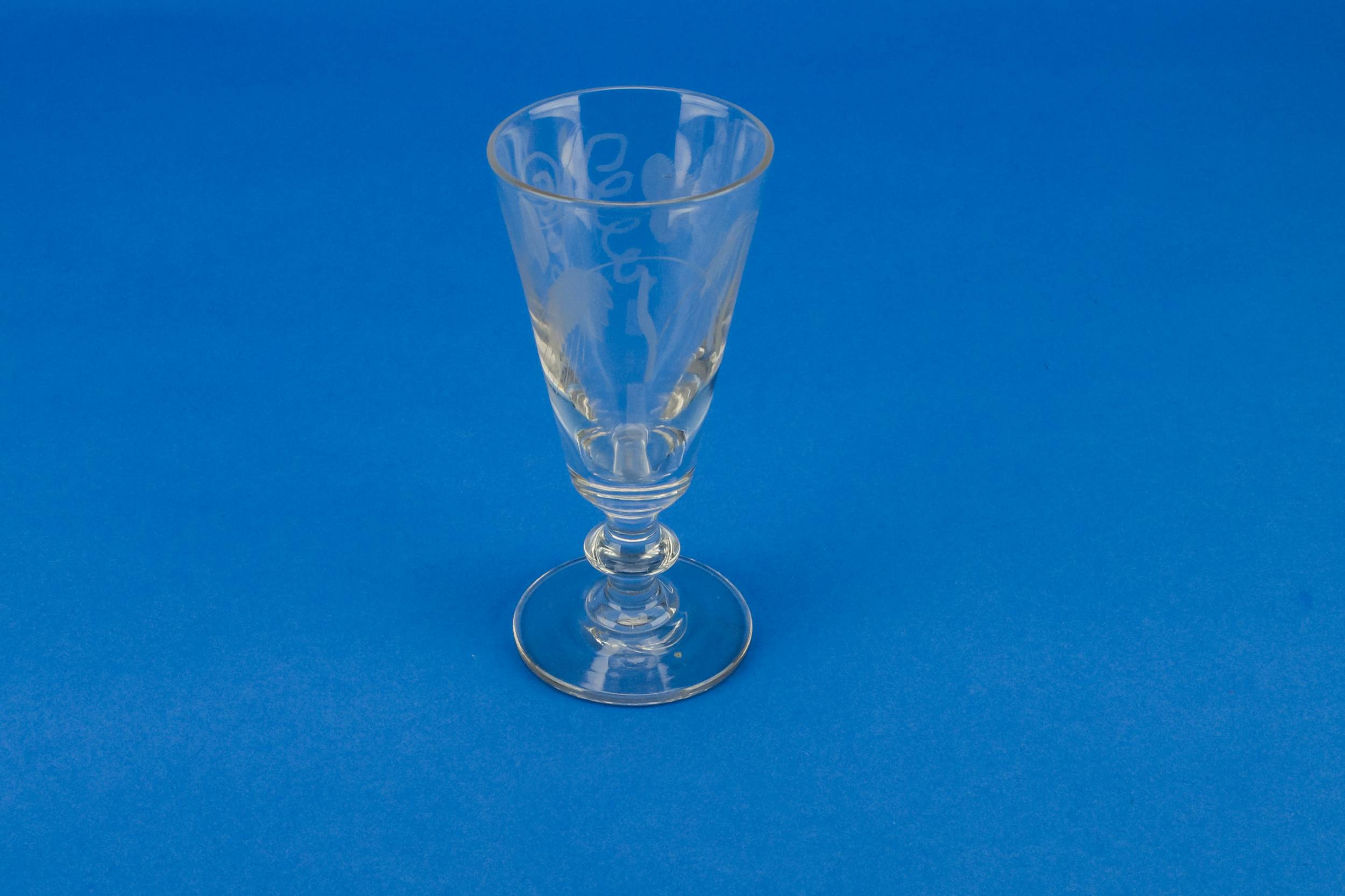 Clear Georgian Hops — Engraved flute glass 3