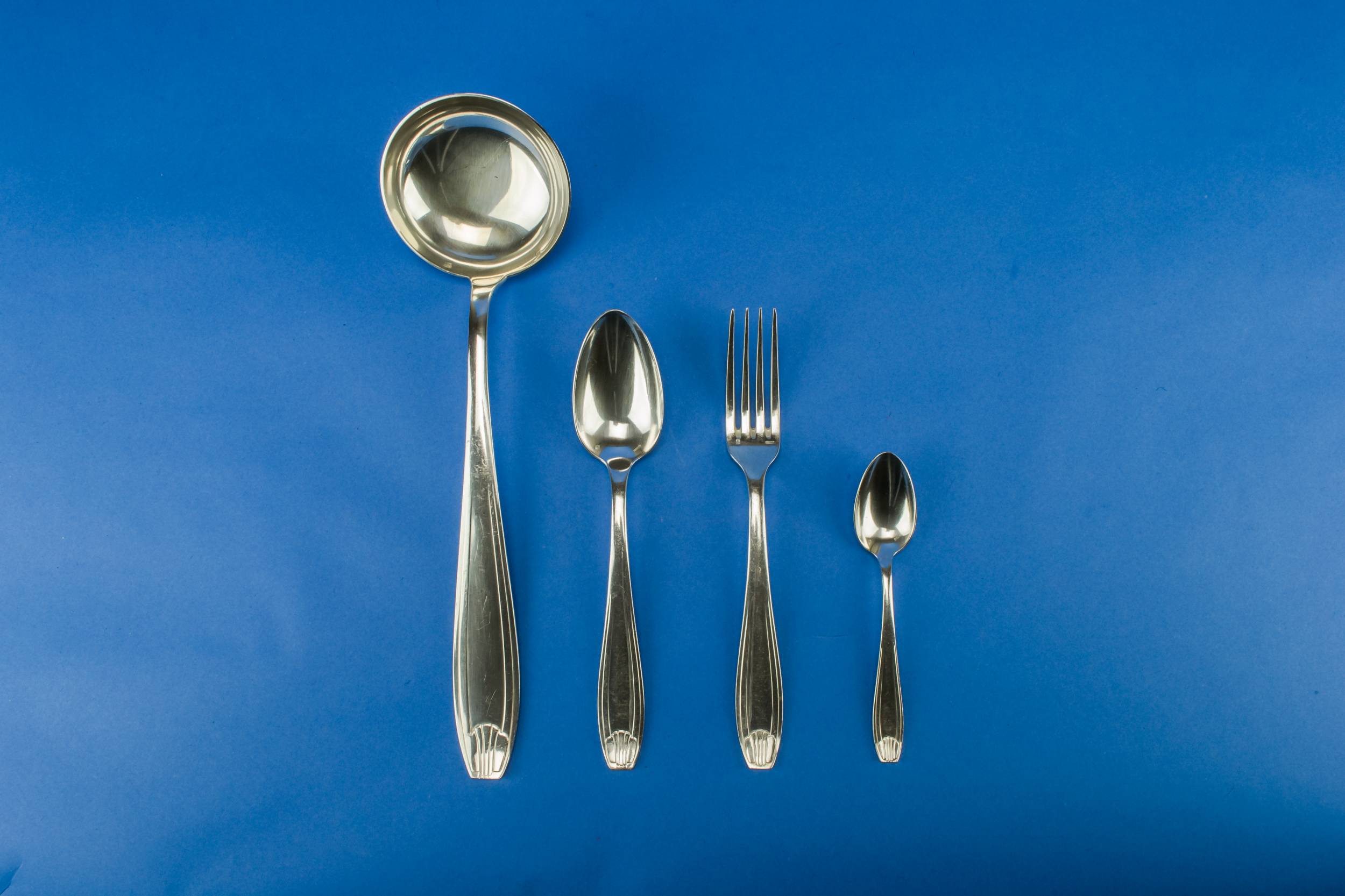 Beautiful Silver Plated — Cutlery dinner set for 12