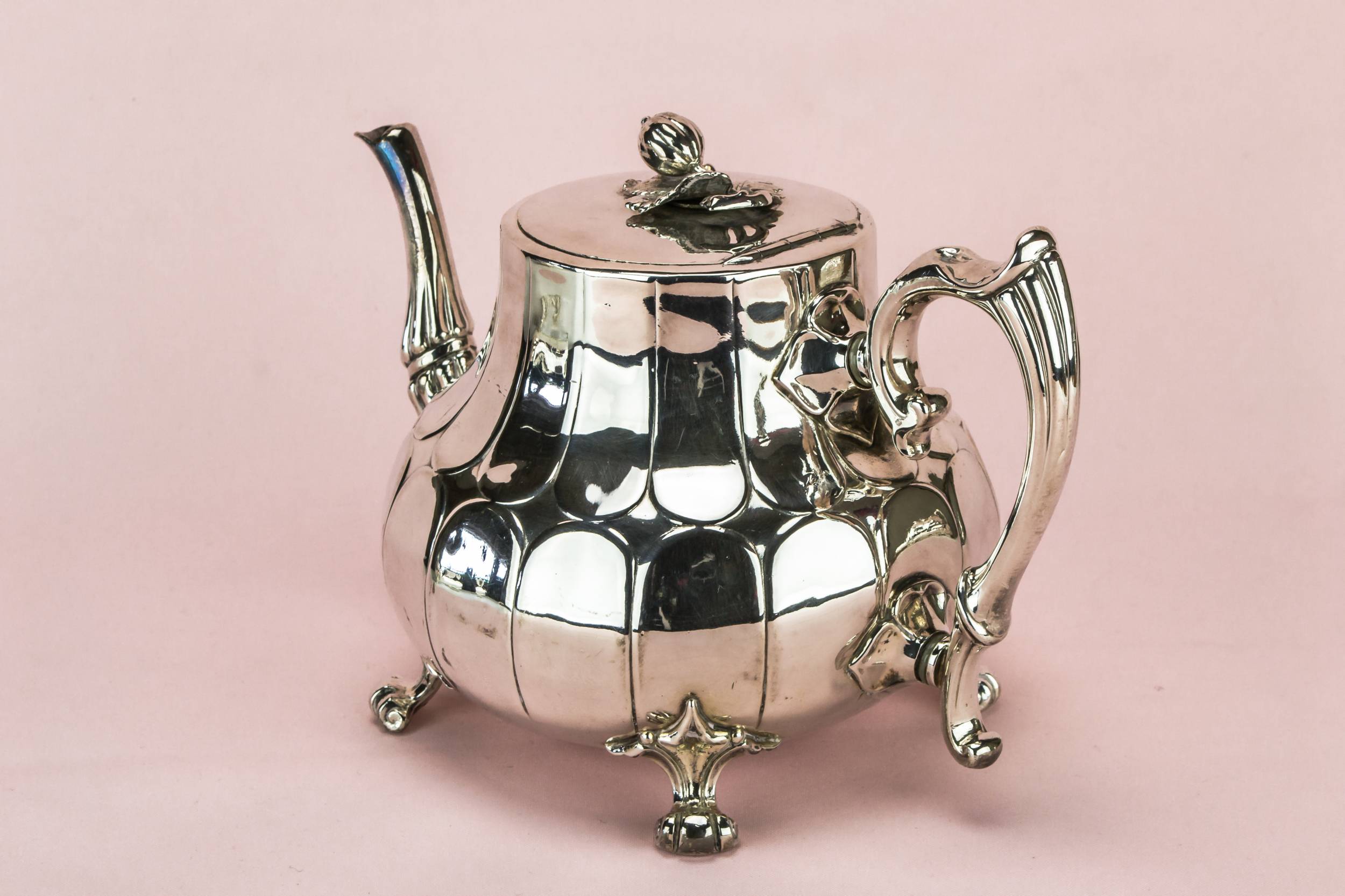 Silver Plated Metal — Pear shaped silver tea set 1