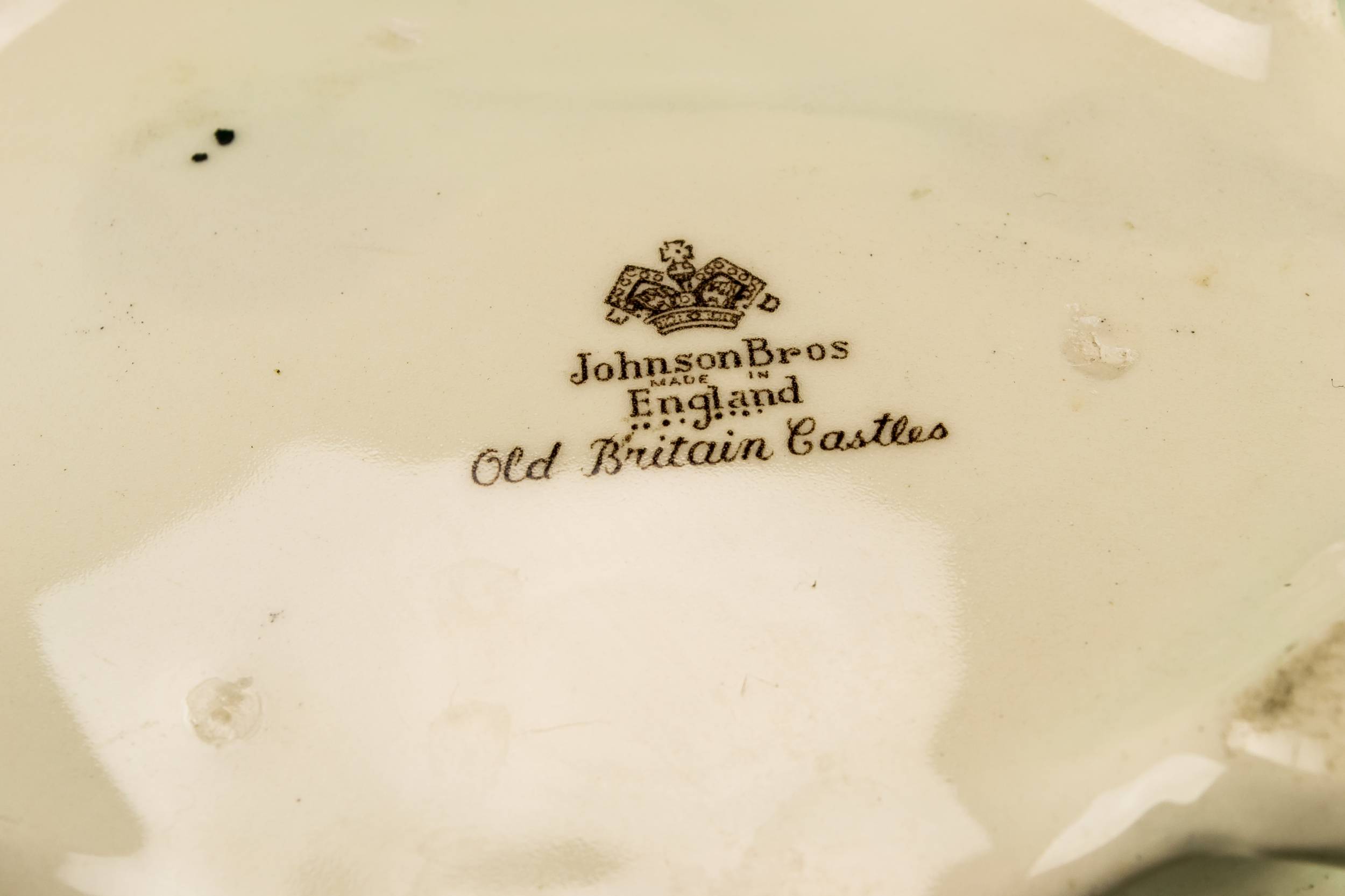 Large Serving Bowl — Large brown serving bowl 4