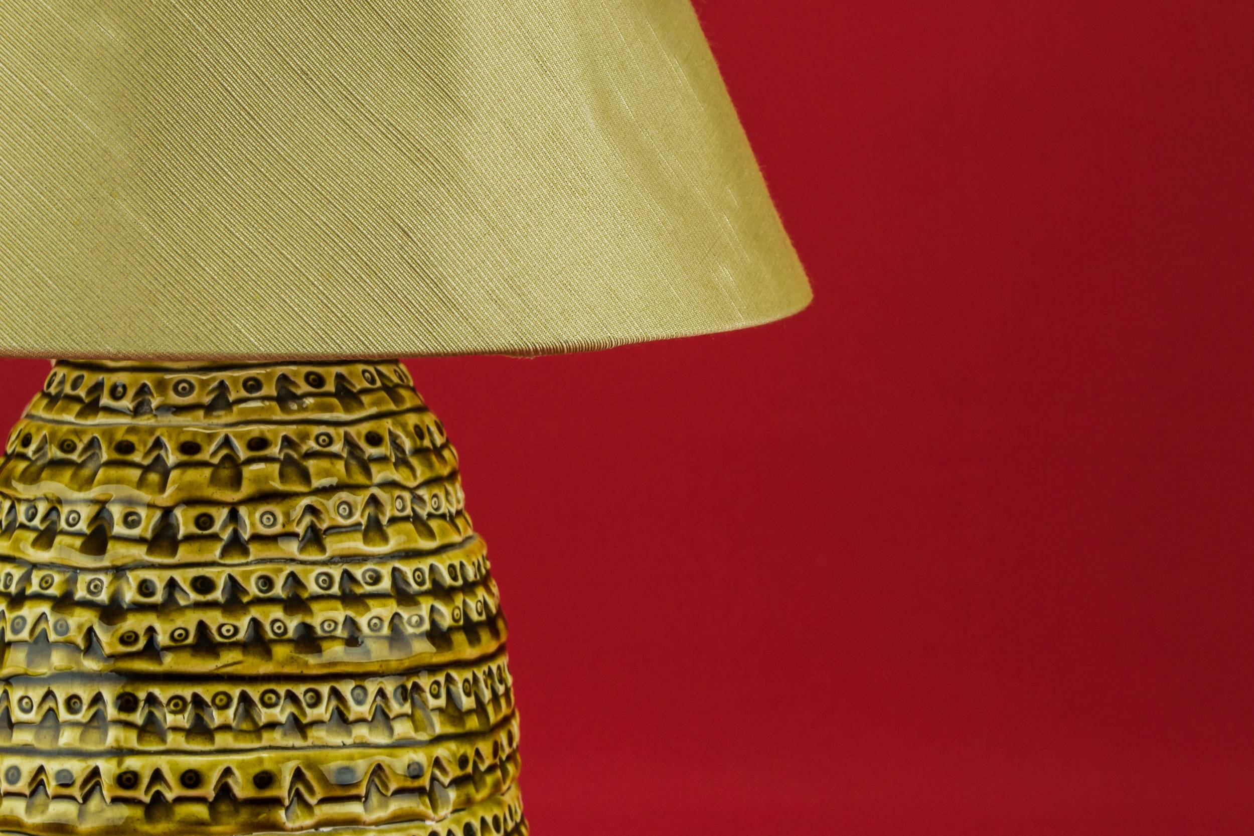 Modernist Ceramic LAMP — Beehive yellow lamp 2