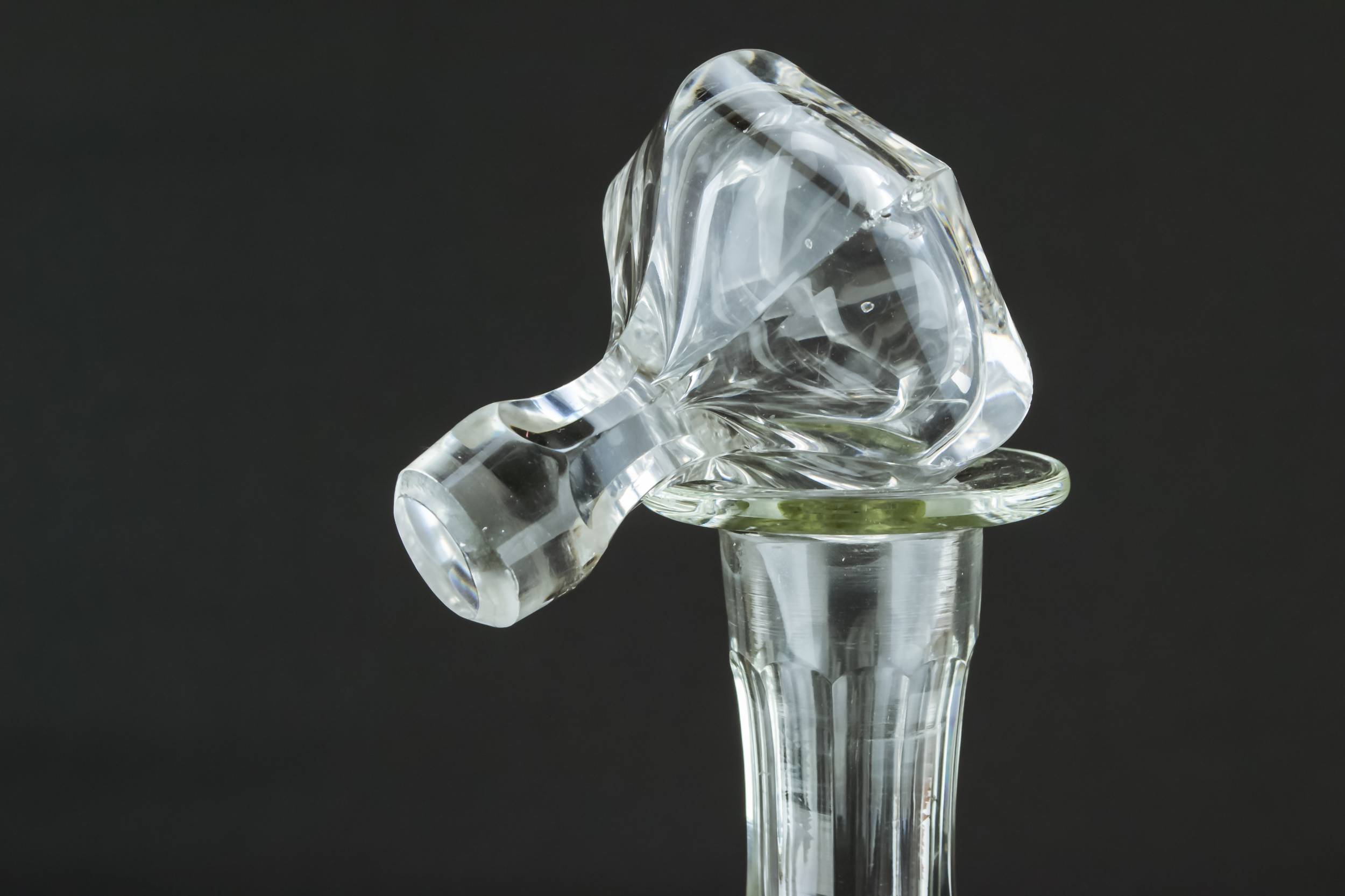 Engraved Blown Glass — Engraved glass wine decanter 1