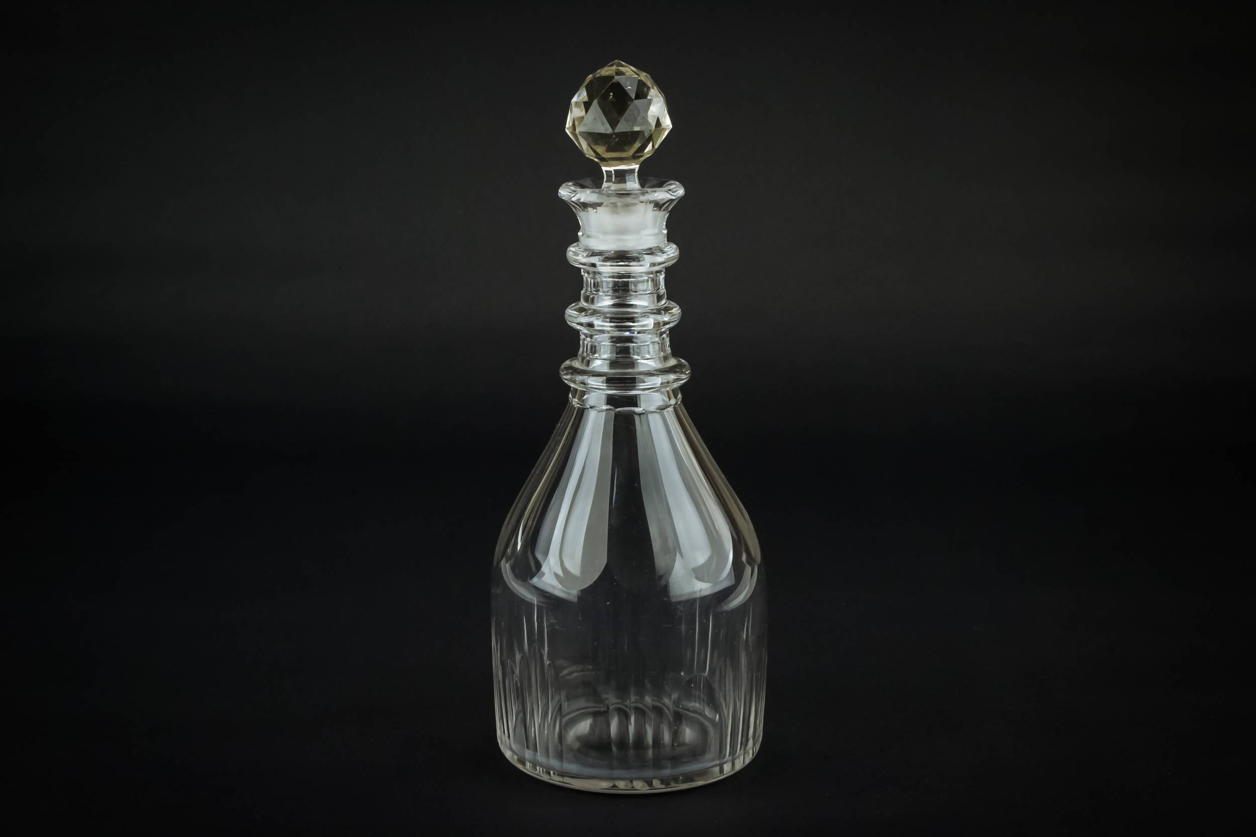 Antique Red Wine — Small whisky decanter
