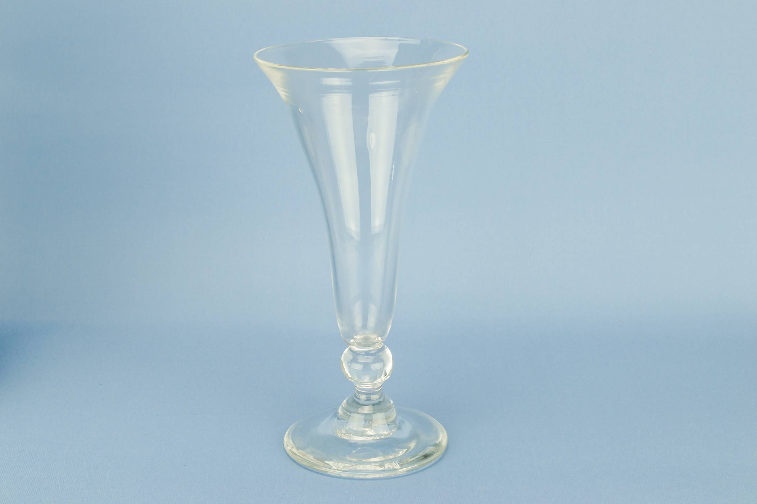 Spectacular Blown Glass — Blown glass Champagne flute 1