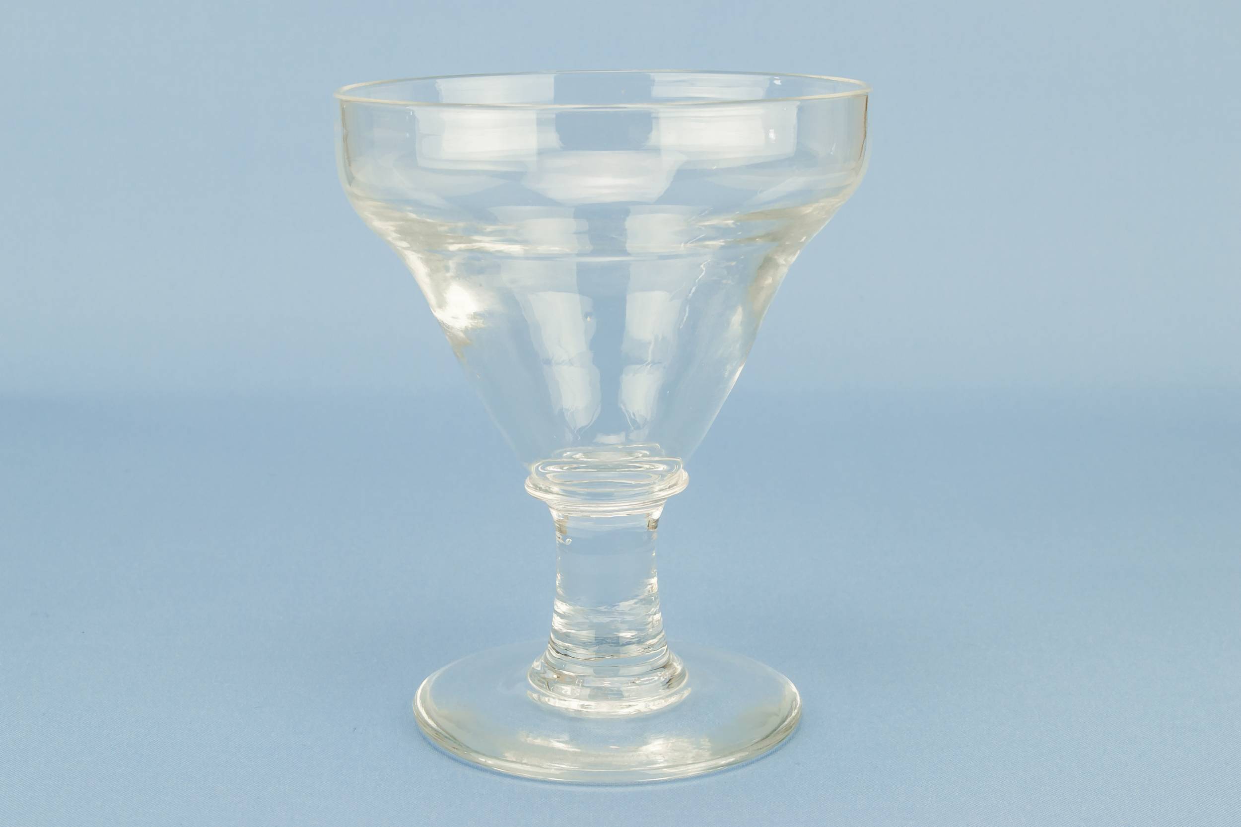 Clear Antique Punch — Large beer glass