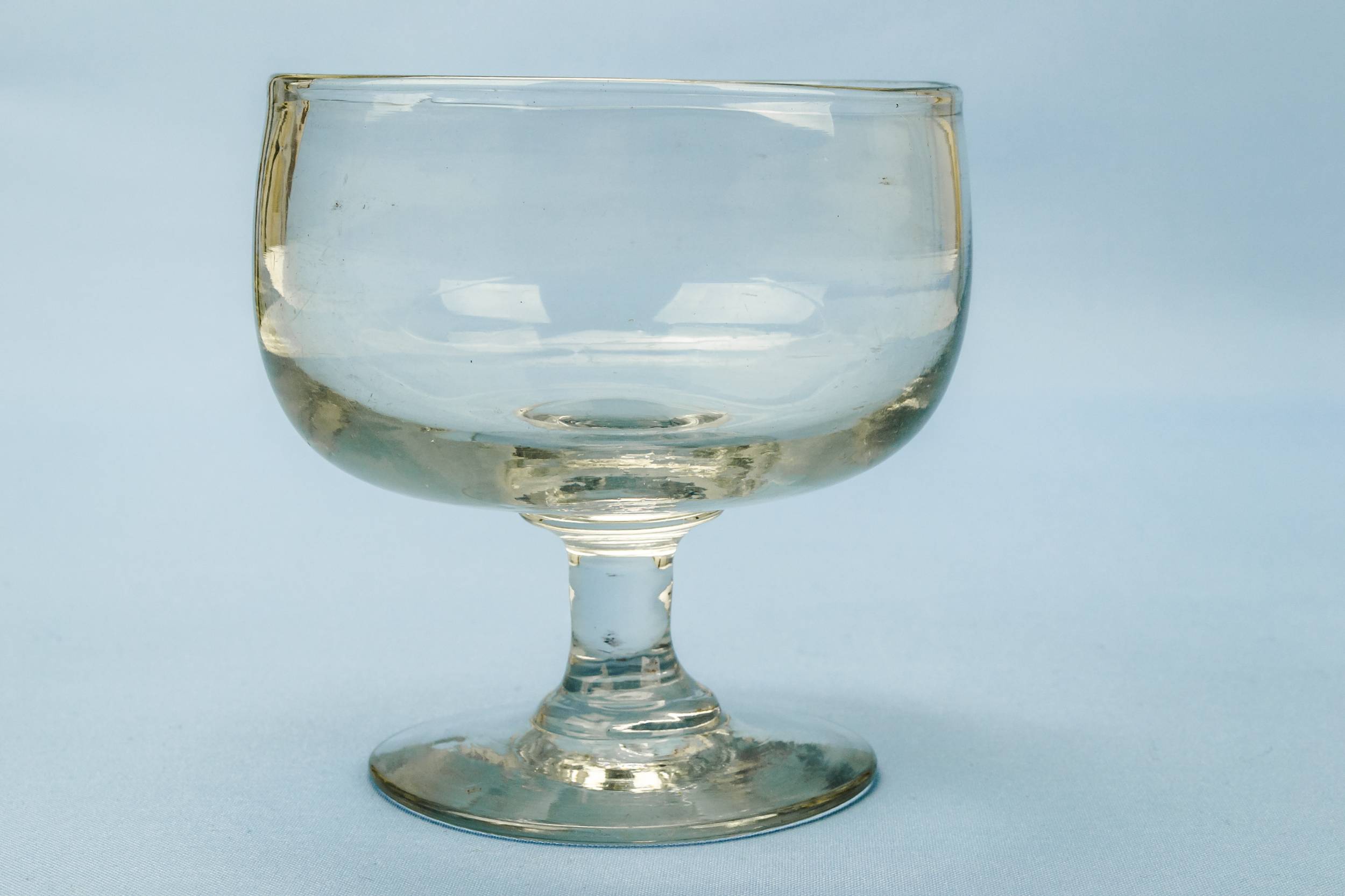 High Victorian Clear — Massive wine glass 1
