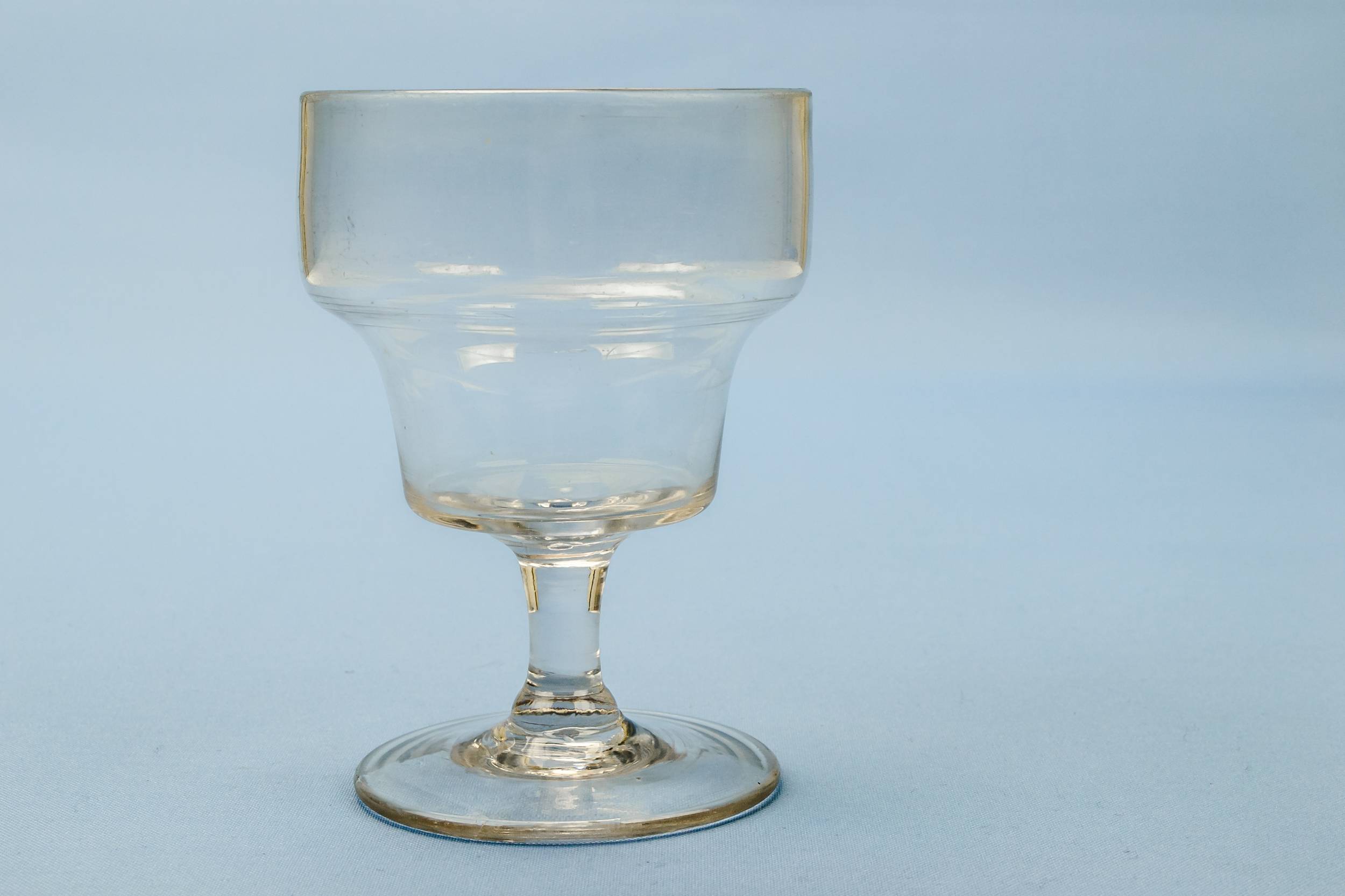 Antique High Victorian — Wine or beer rummer 1