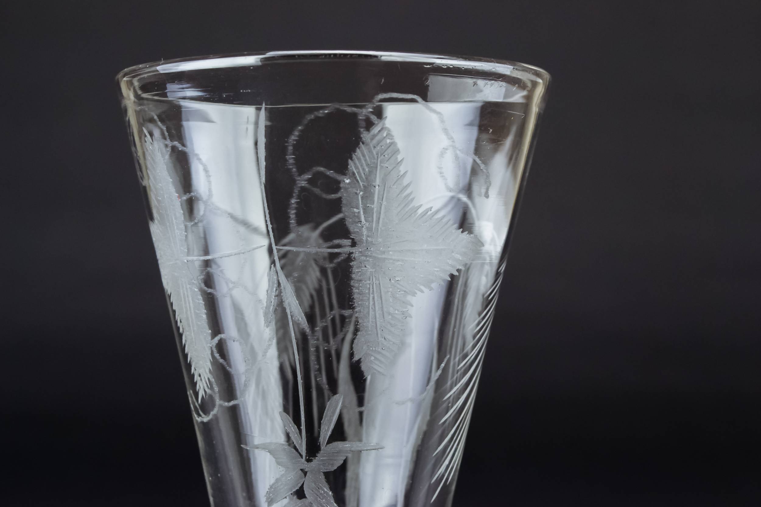 Ale or Champagne — Glass champagne flute 1