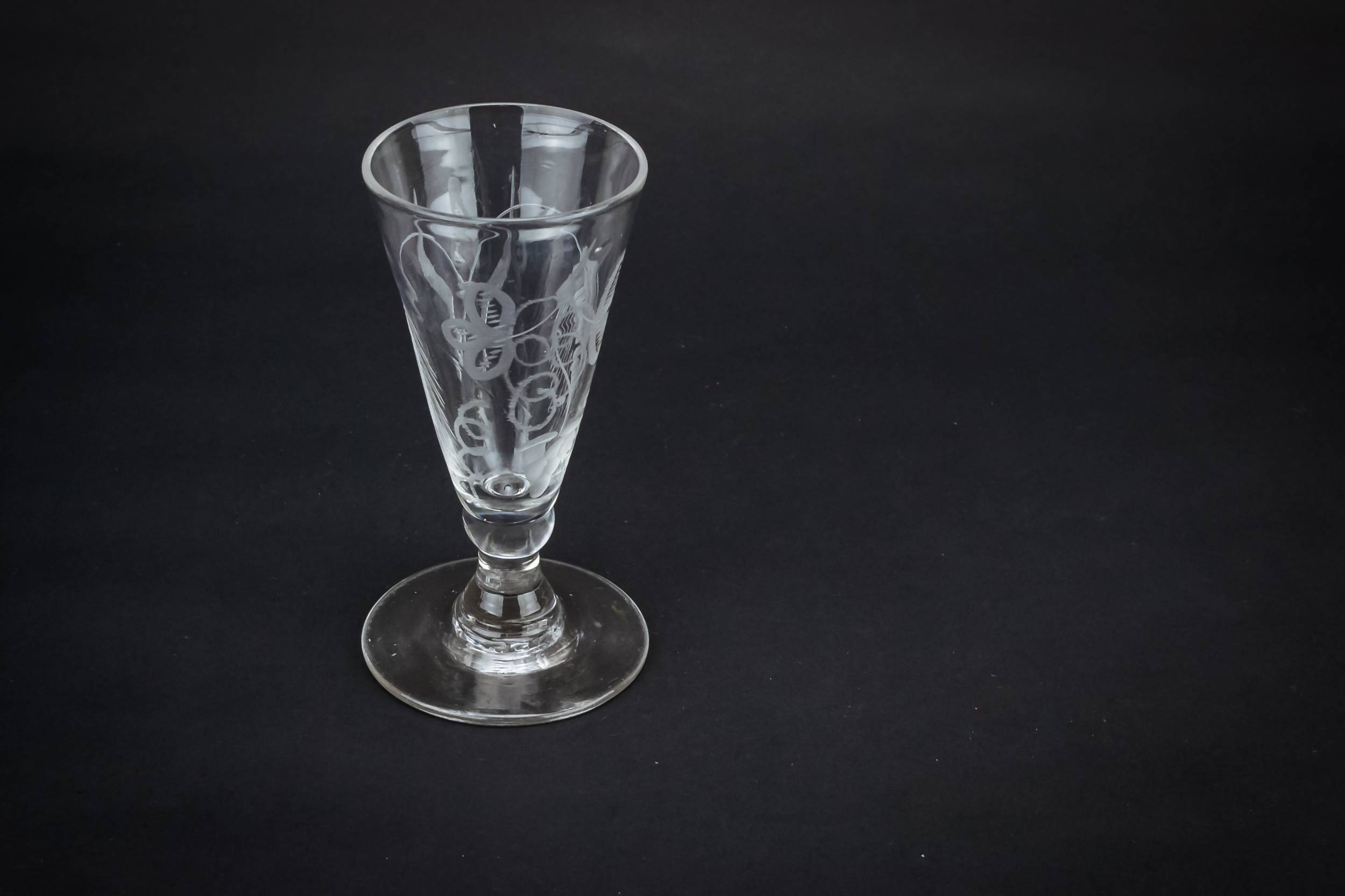 Ale or Champagne — Delightful champagne flute 2