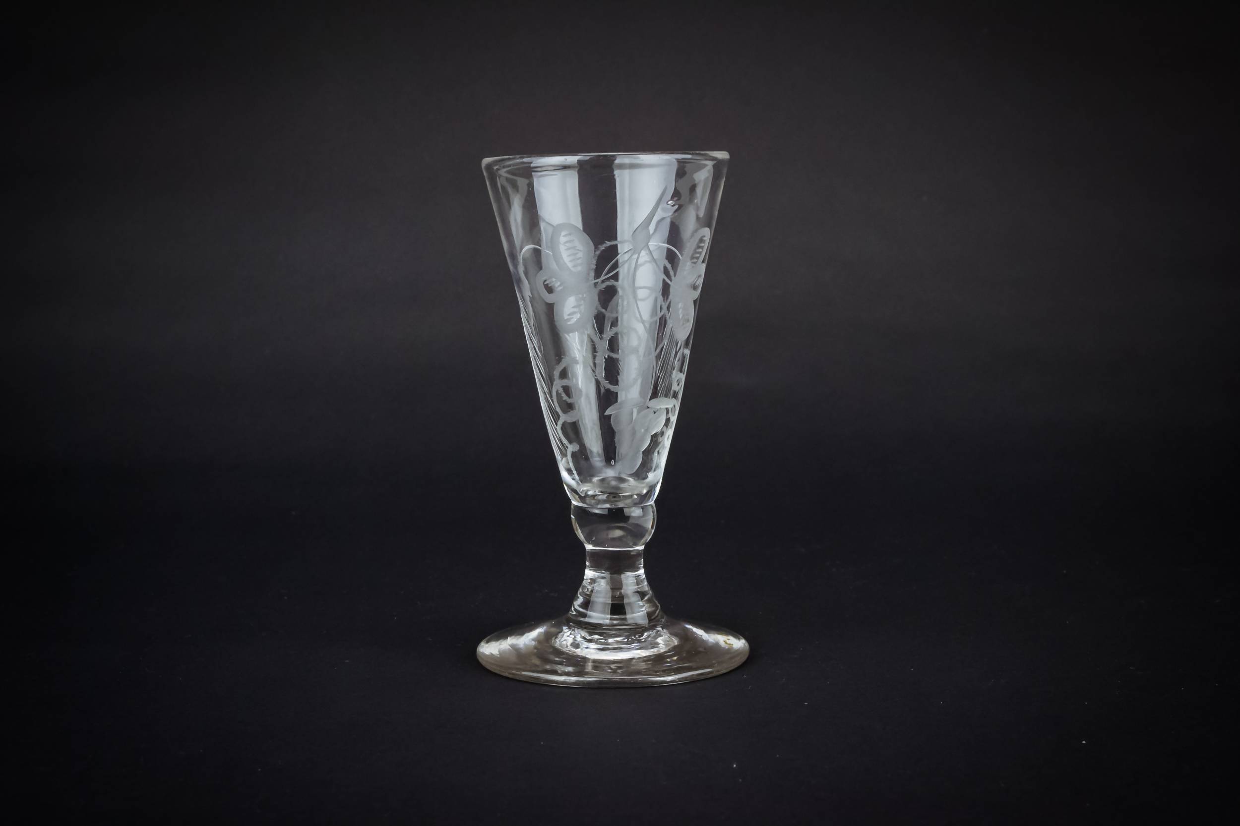 Ale or Champagne — Delightful champagne flute