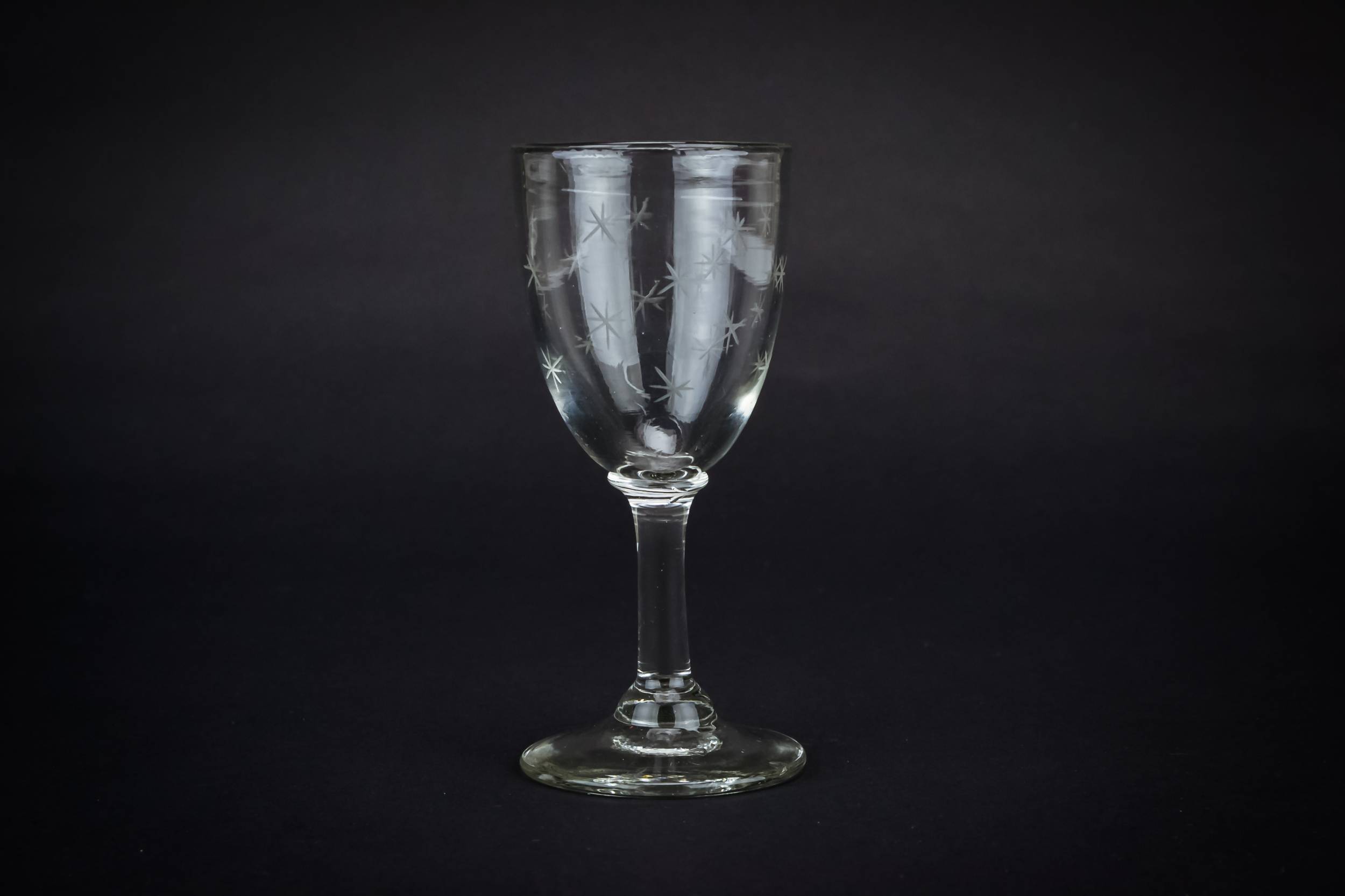 Clear Elegant Stars — Star engraved port glass