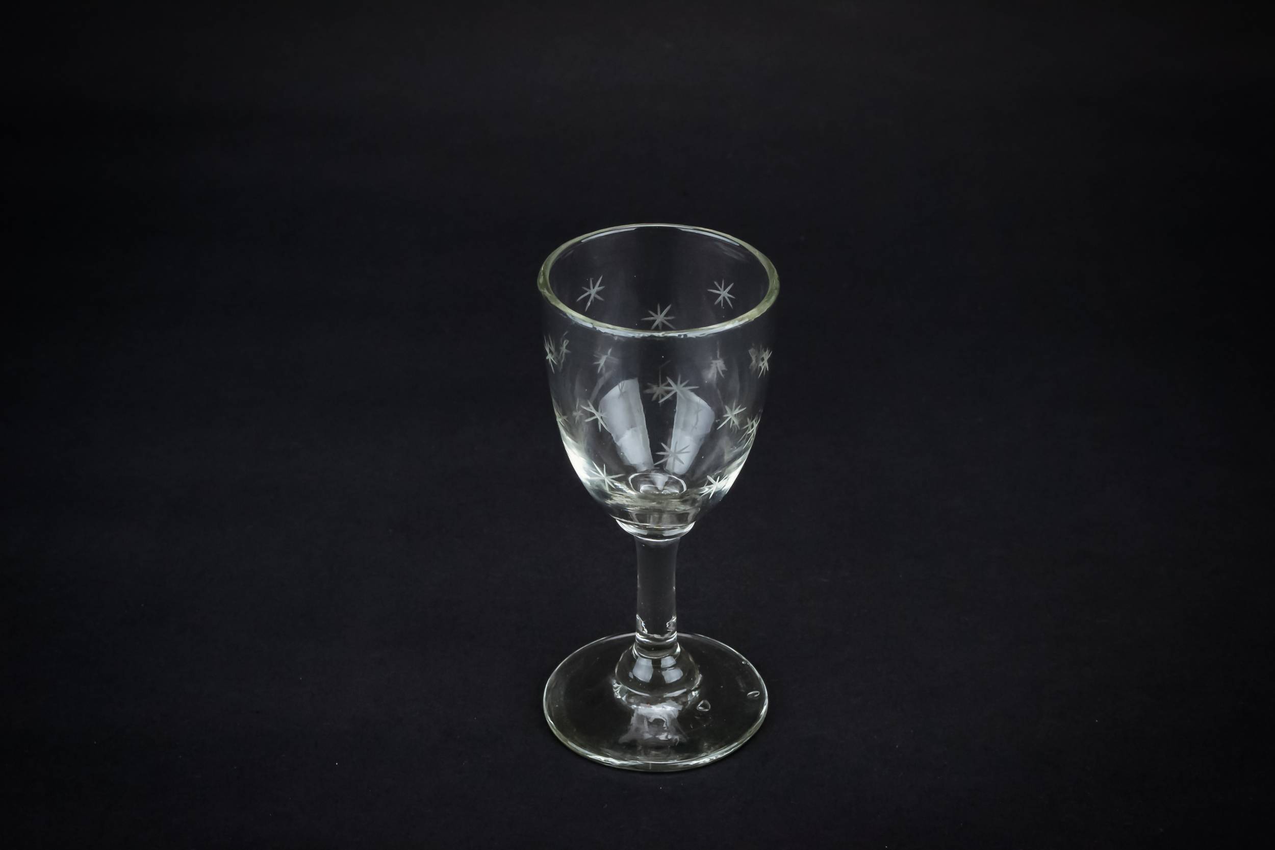 Clear Elegant Stars — Star engraved port glass 2