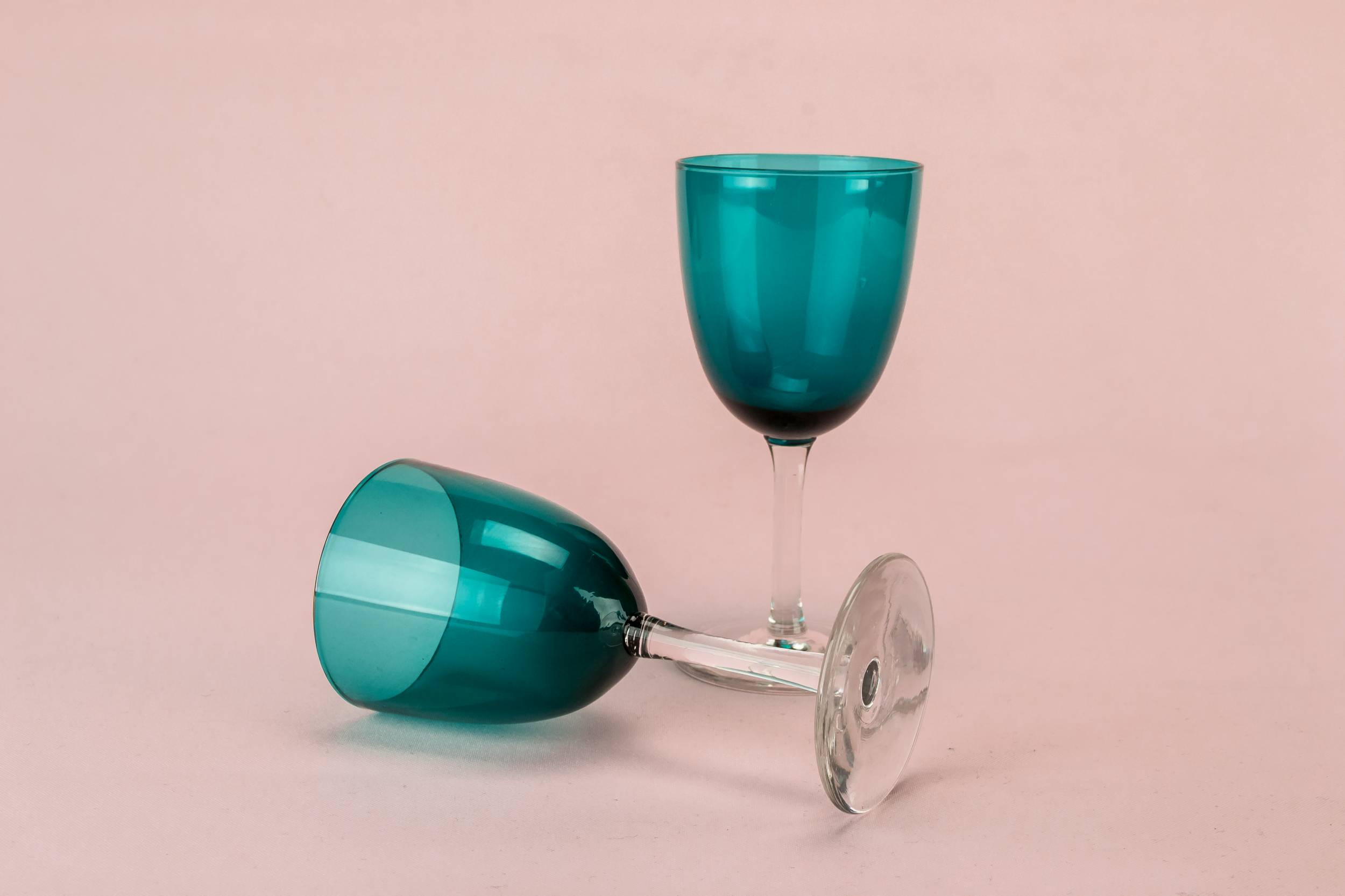 Green Elegant Minimalist — 3 dessert wine glasses 1