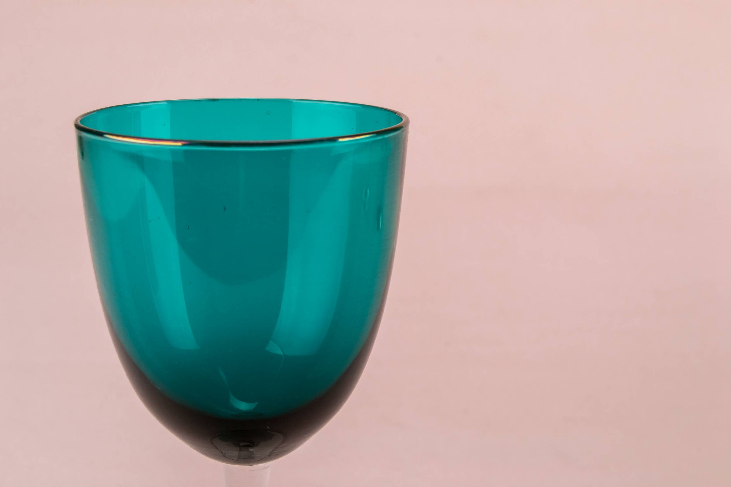Green Elegant Minimalist — 3 dessert wine glasses 2