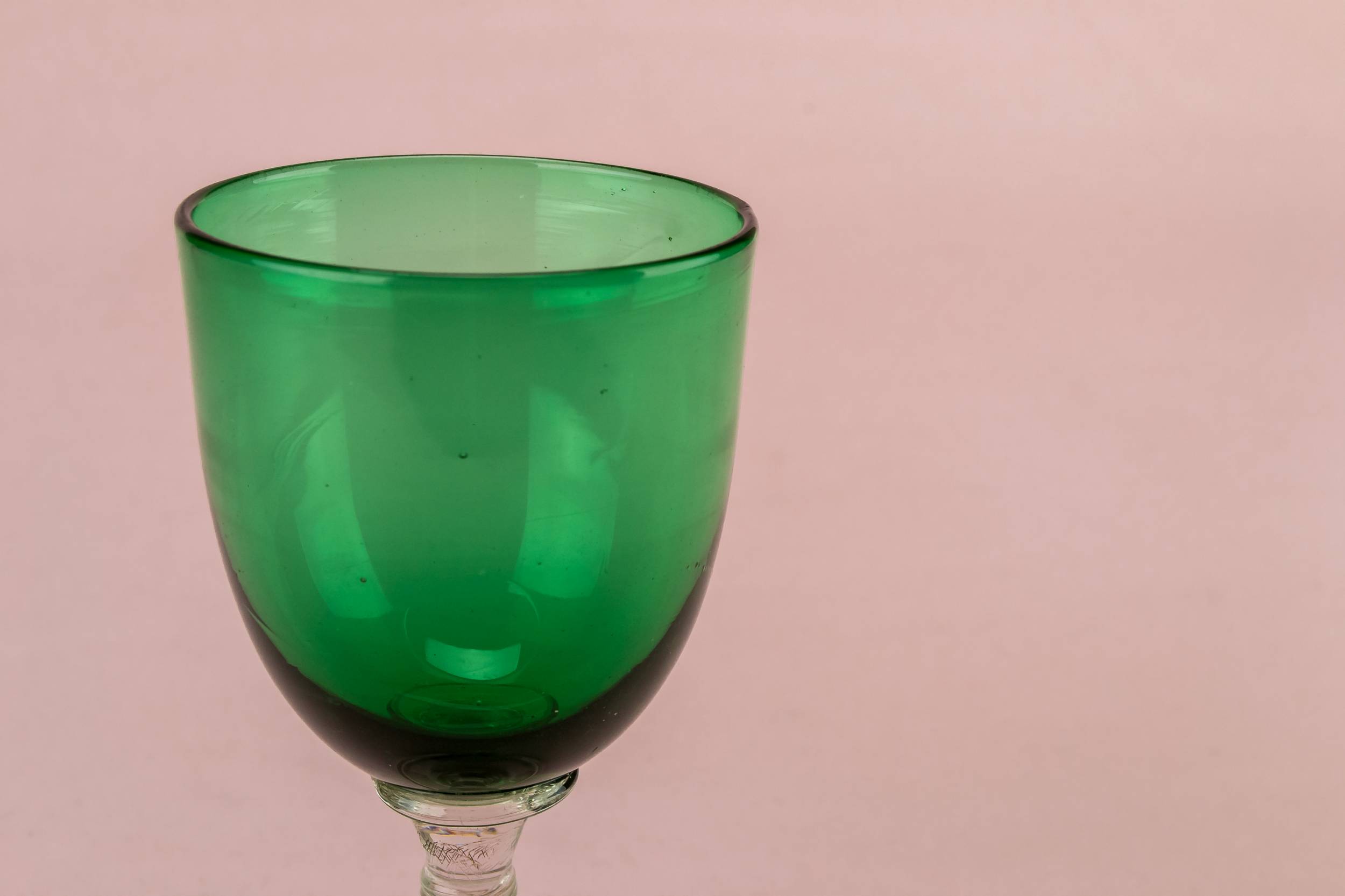 Green Antique Minimalist — Green dessert wine glass 1