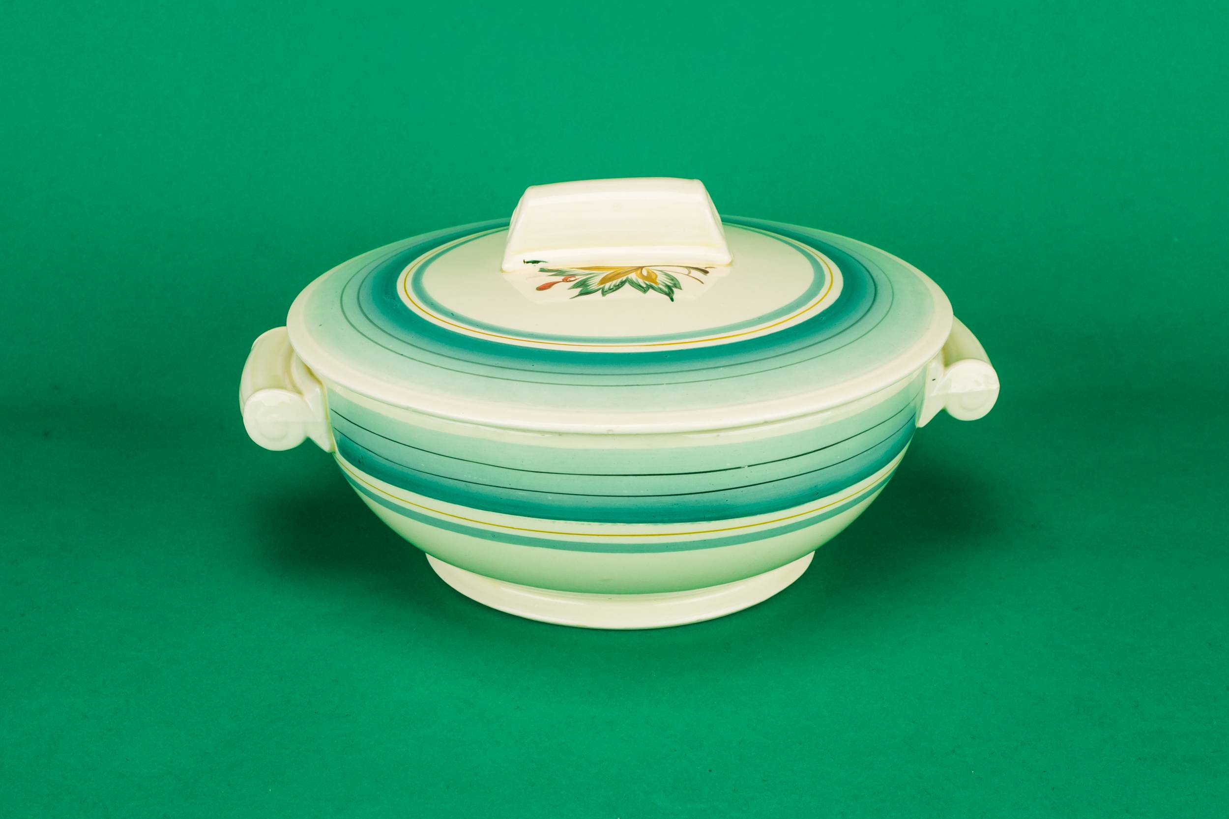 Classical Vintage TUREEN — Vegetable serving tureen