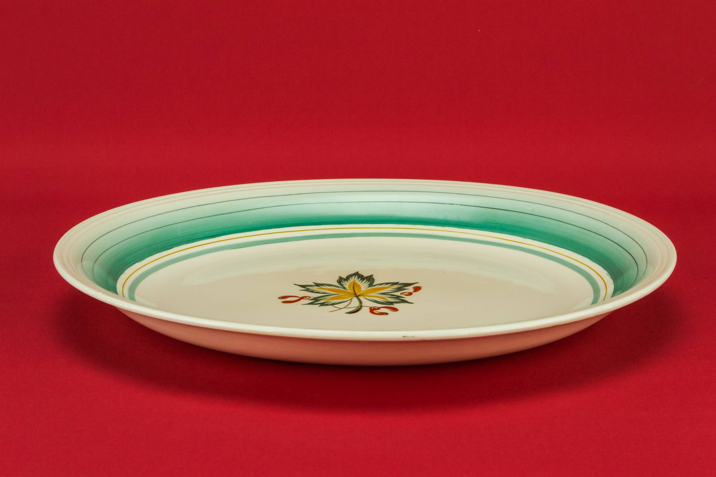 Elegant Vintage Grindley — Medium green serving platter 1