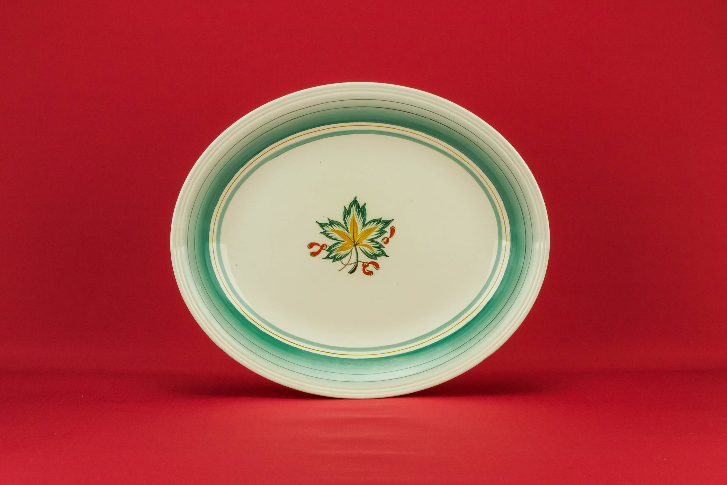 Elegant Vintage Grindley — Medium green serving platter