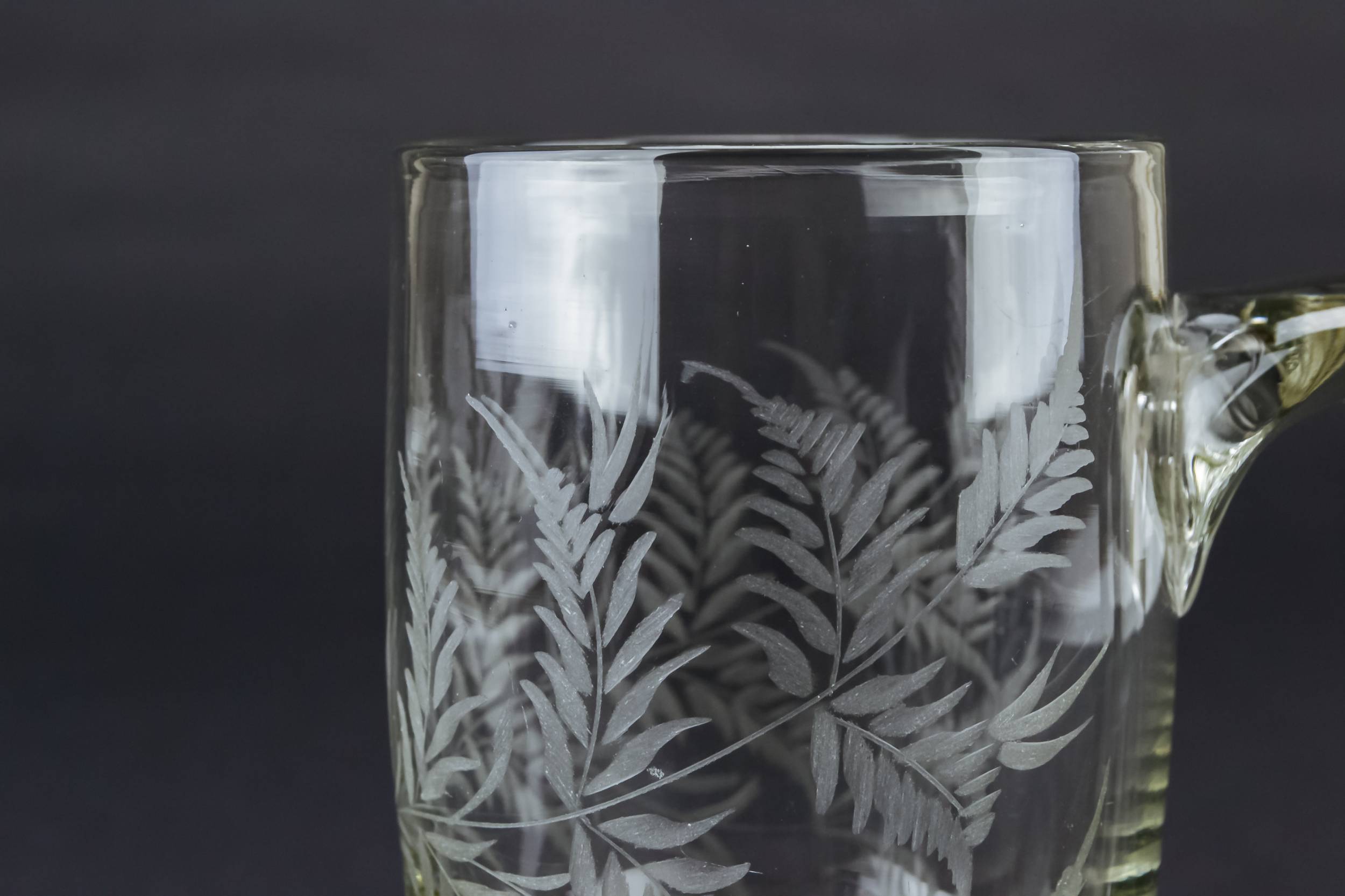 Antique Clear Punch — Engraved beer glass 2