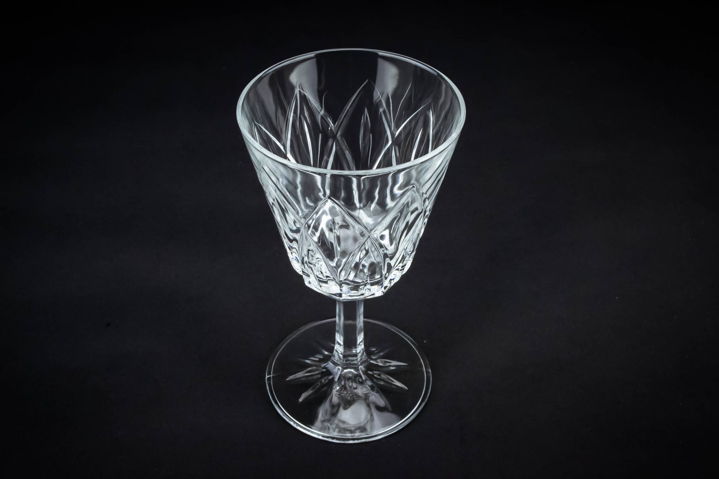 Elegant Clear Fluted — 10 wine stem glasses 2