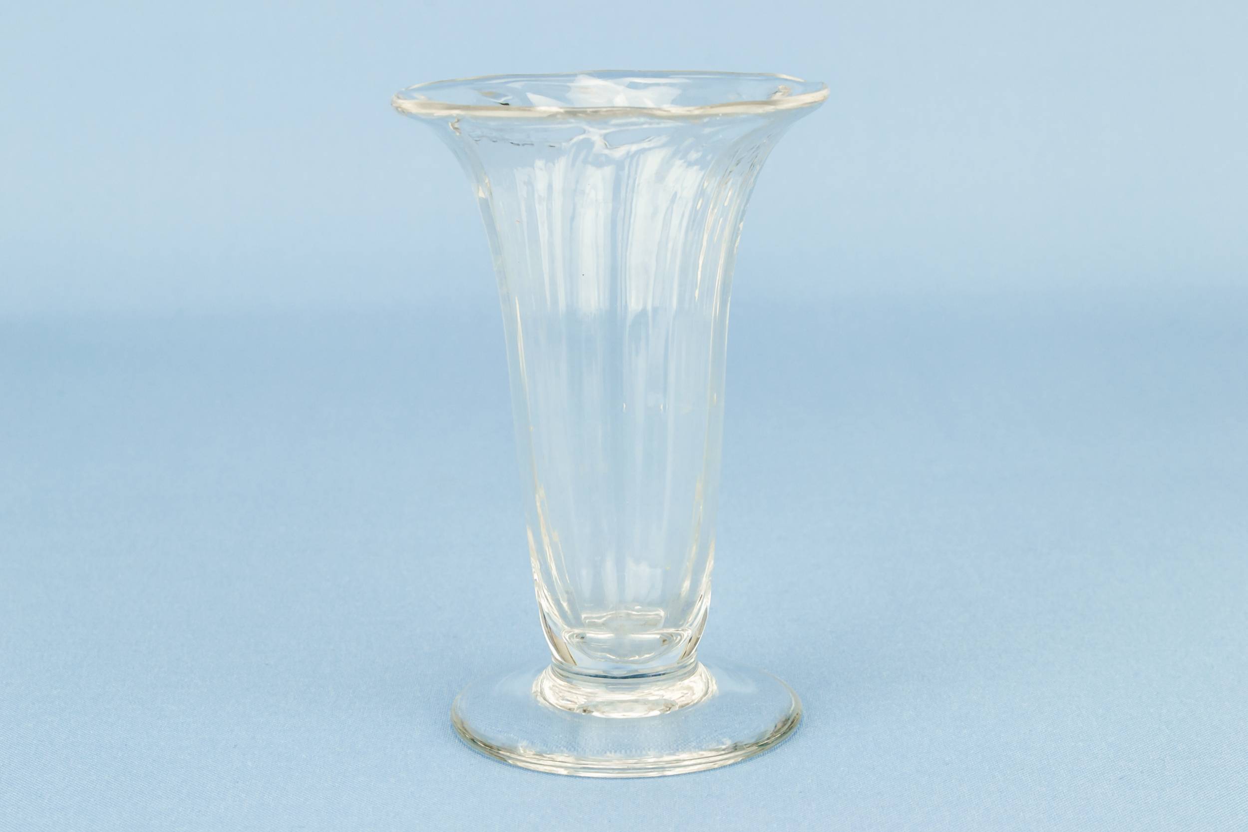 Antique Clear Wrythen — Port or sherry schooner