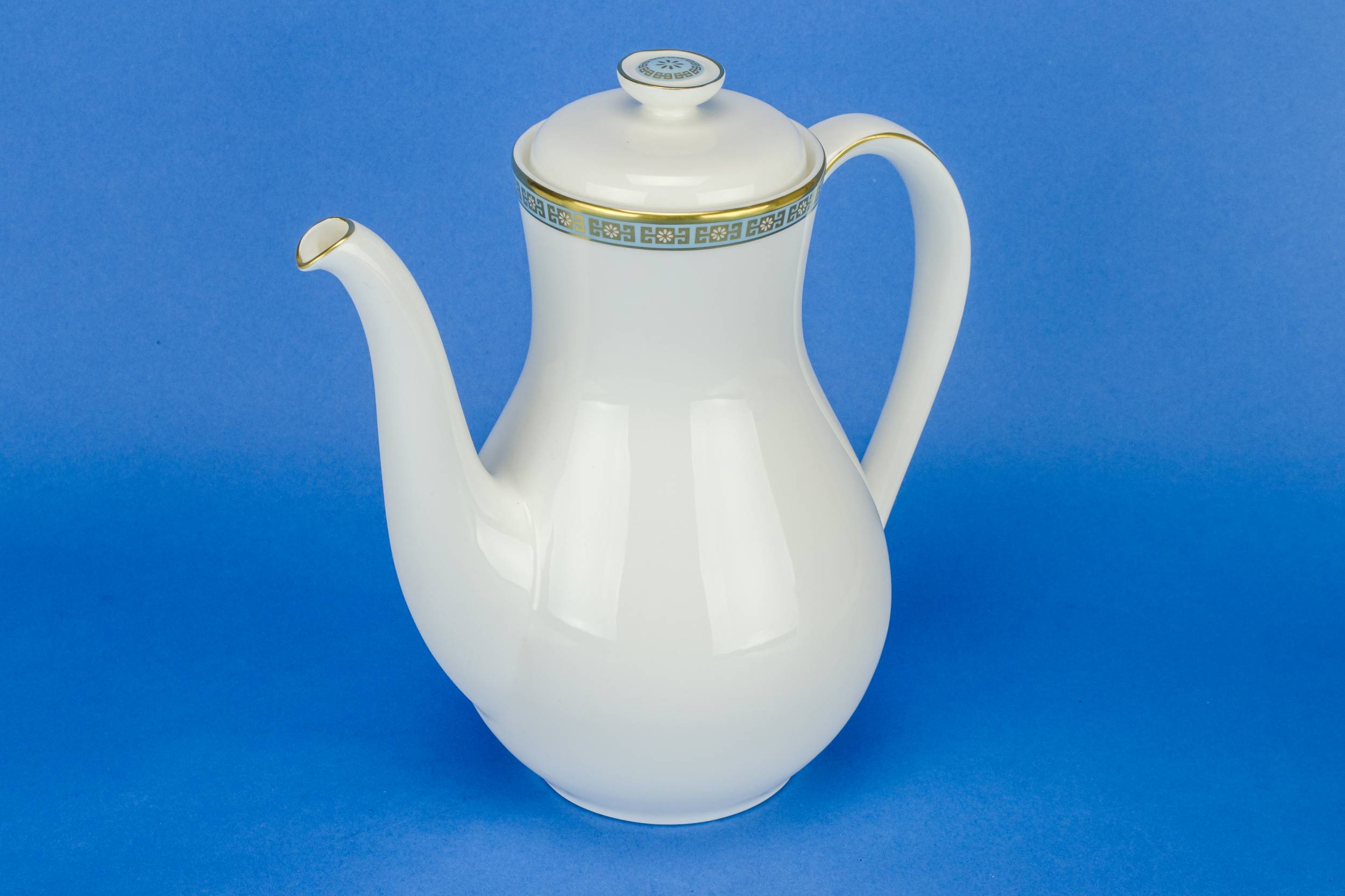 Retro Luxurious Royal — Royal Doulton tea set 1