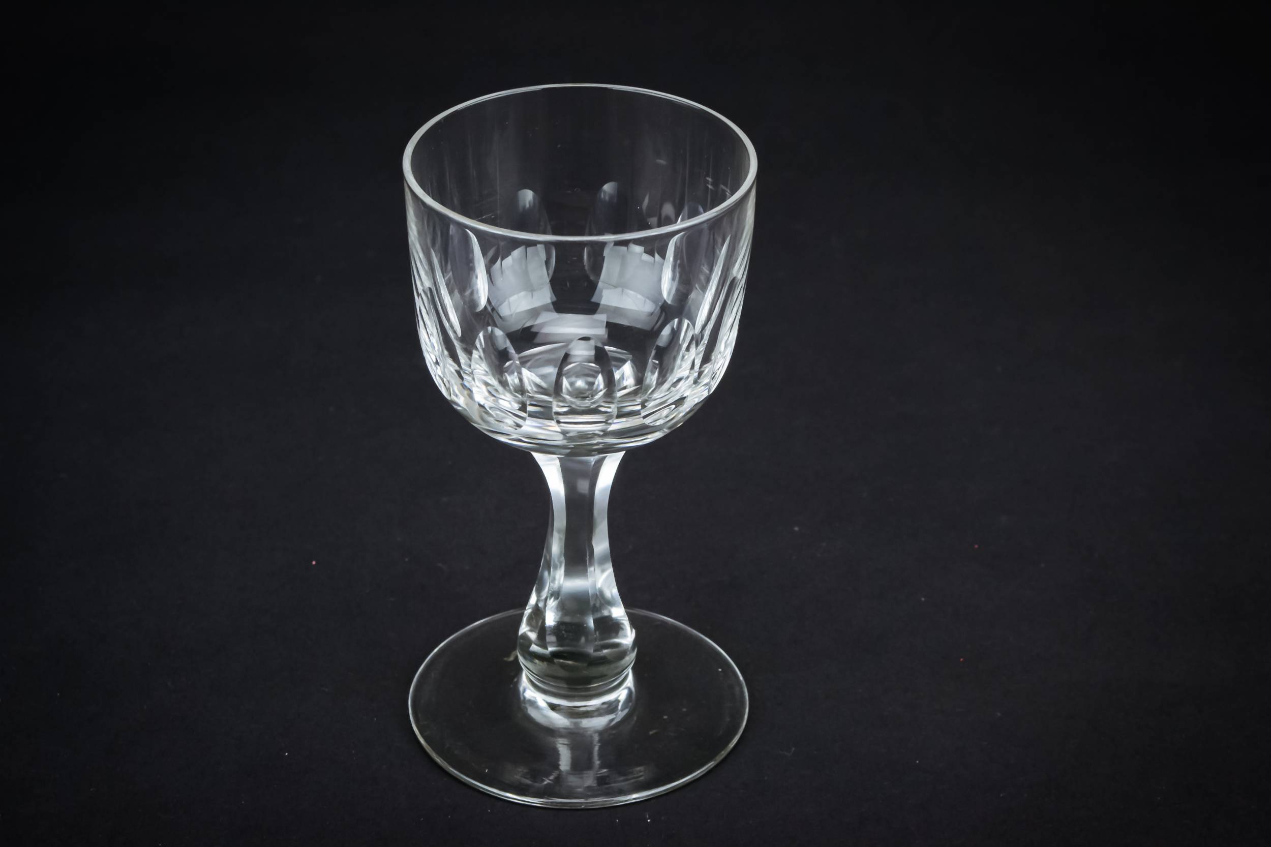 Clear Victorian Sherry — 5 hexagonal port glasses 2