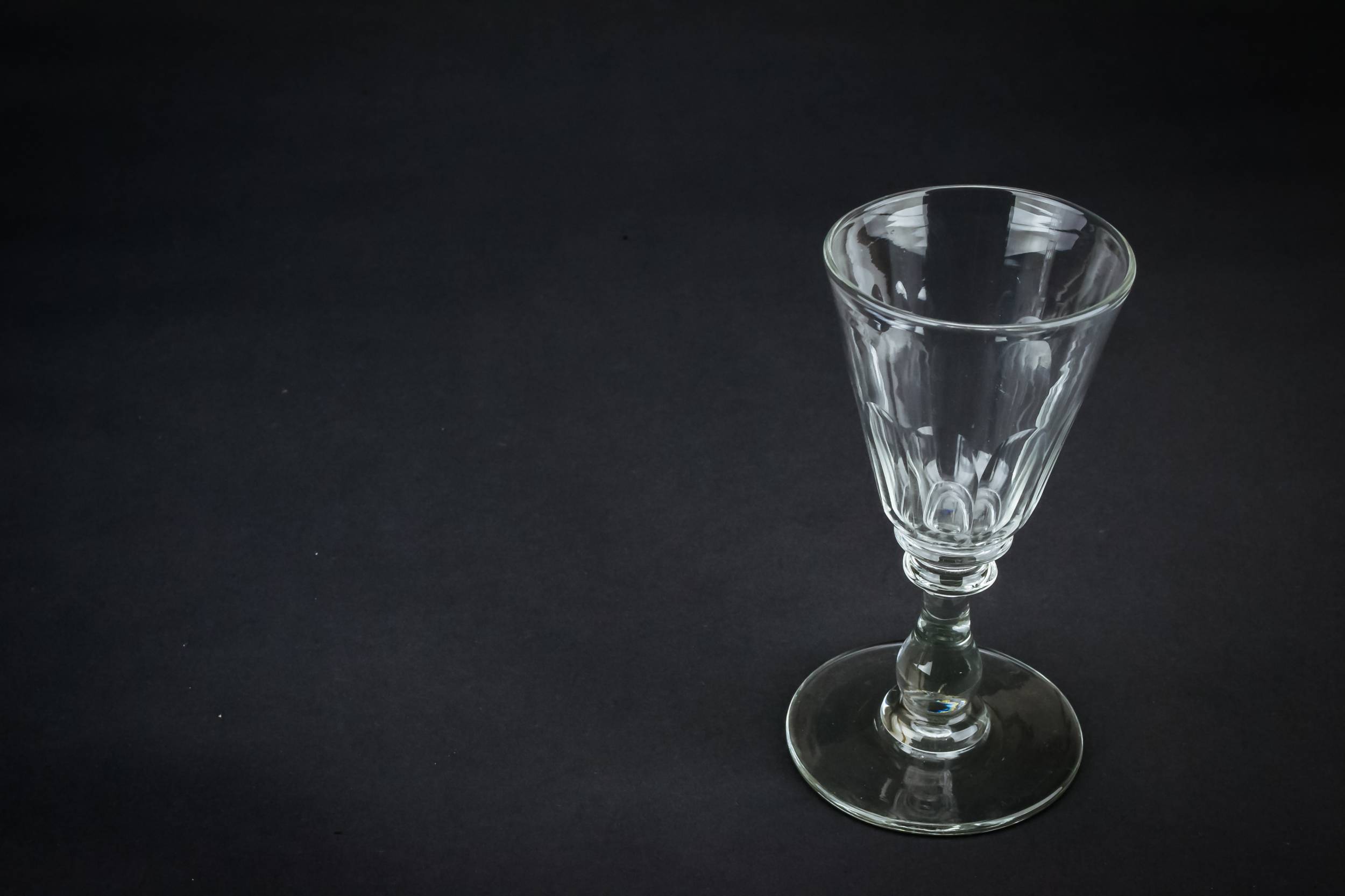 Clear Elegant Panelled — 2 conical port stem glasses 2