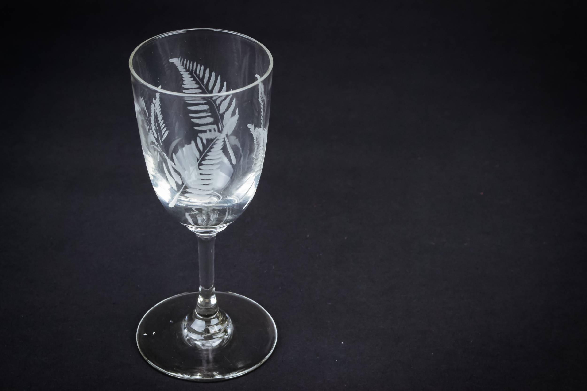 Clear Antique Fern — 3 dessert wine fern glasses 2