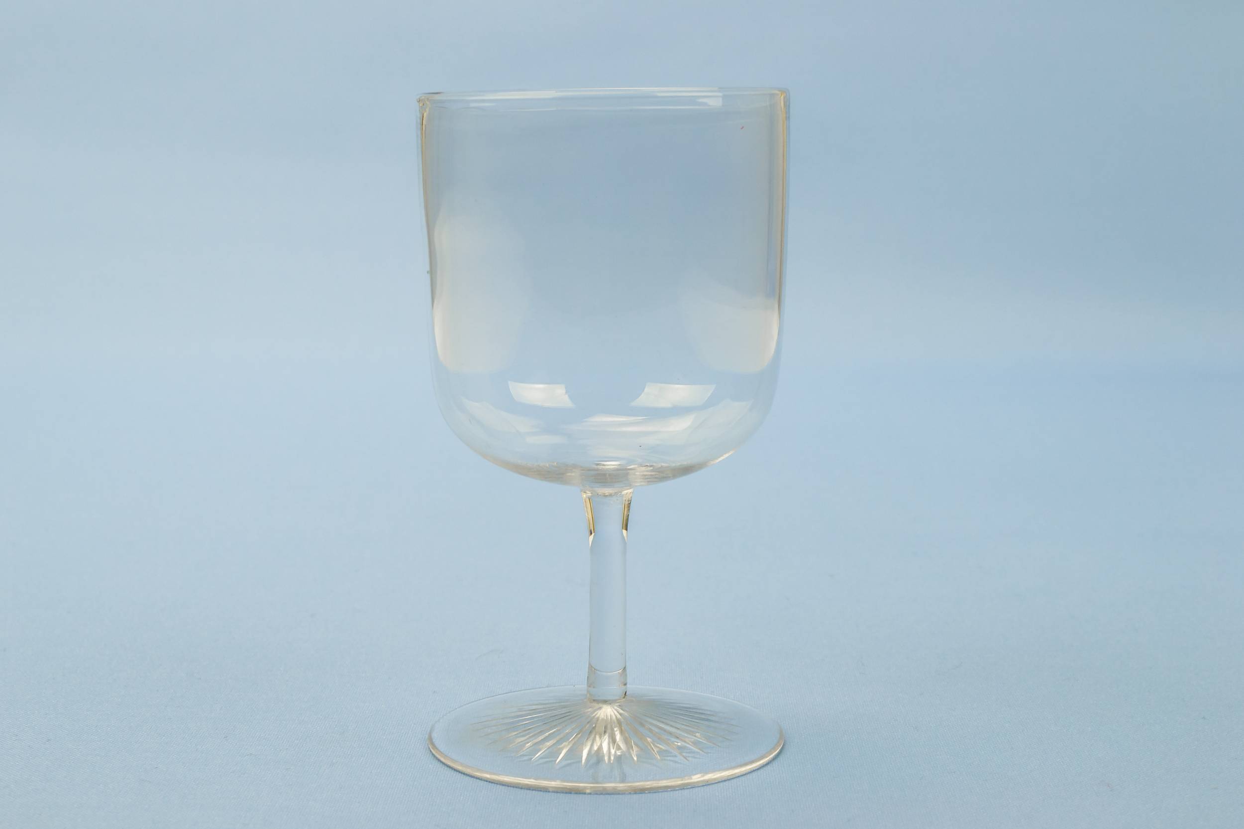 Clear Elegant Star — 4 wine stem glasses 2