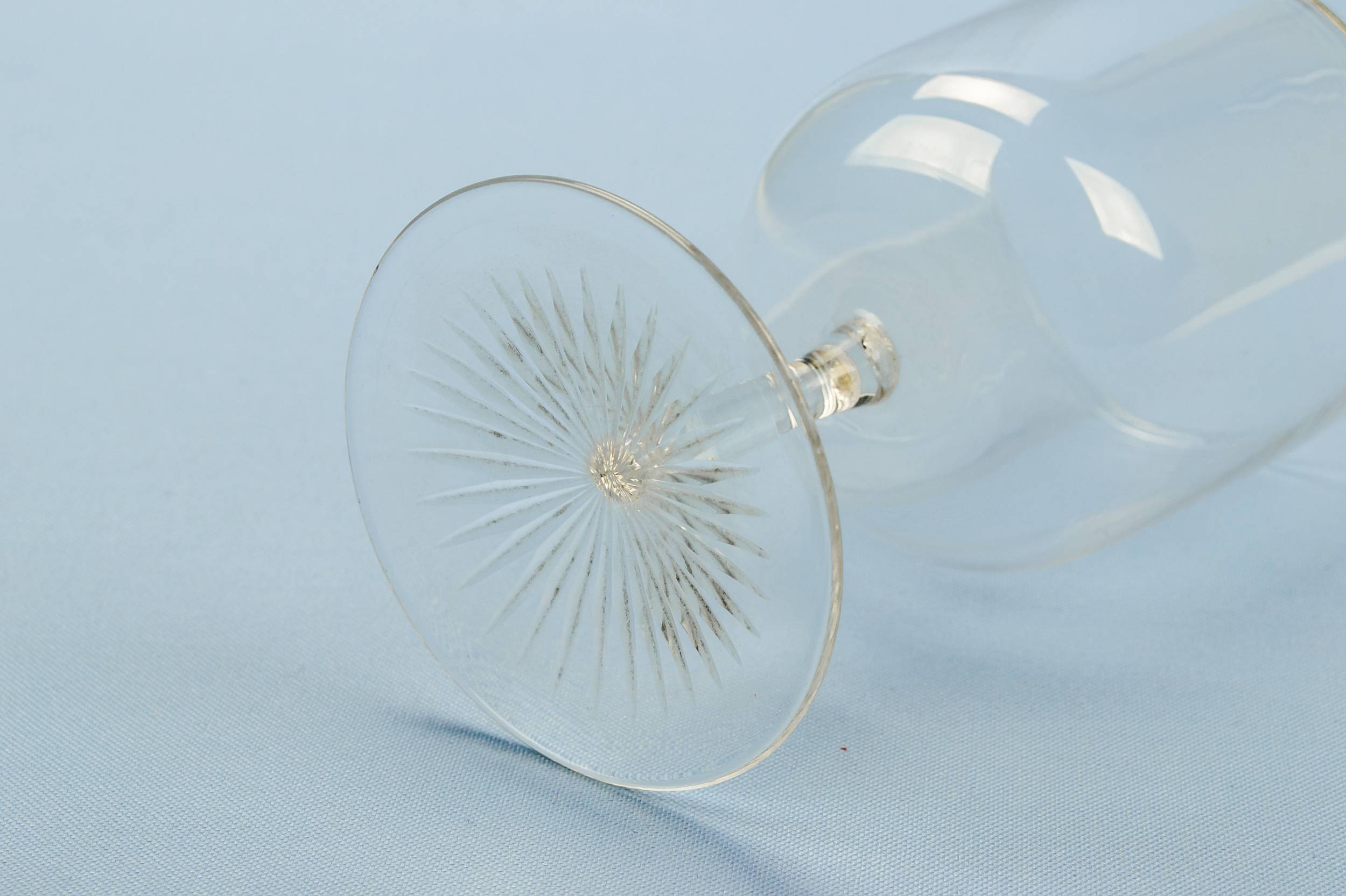 Clear Elegant Star — 4 wine stem glasses 1
