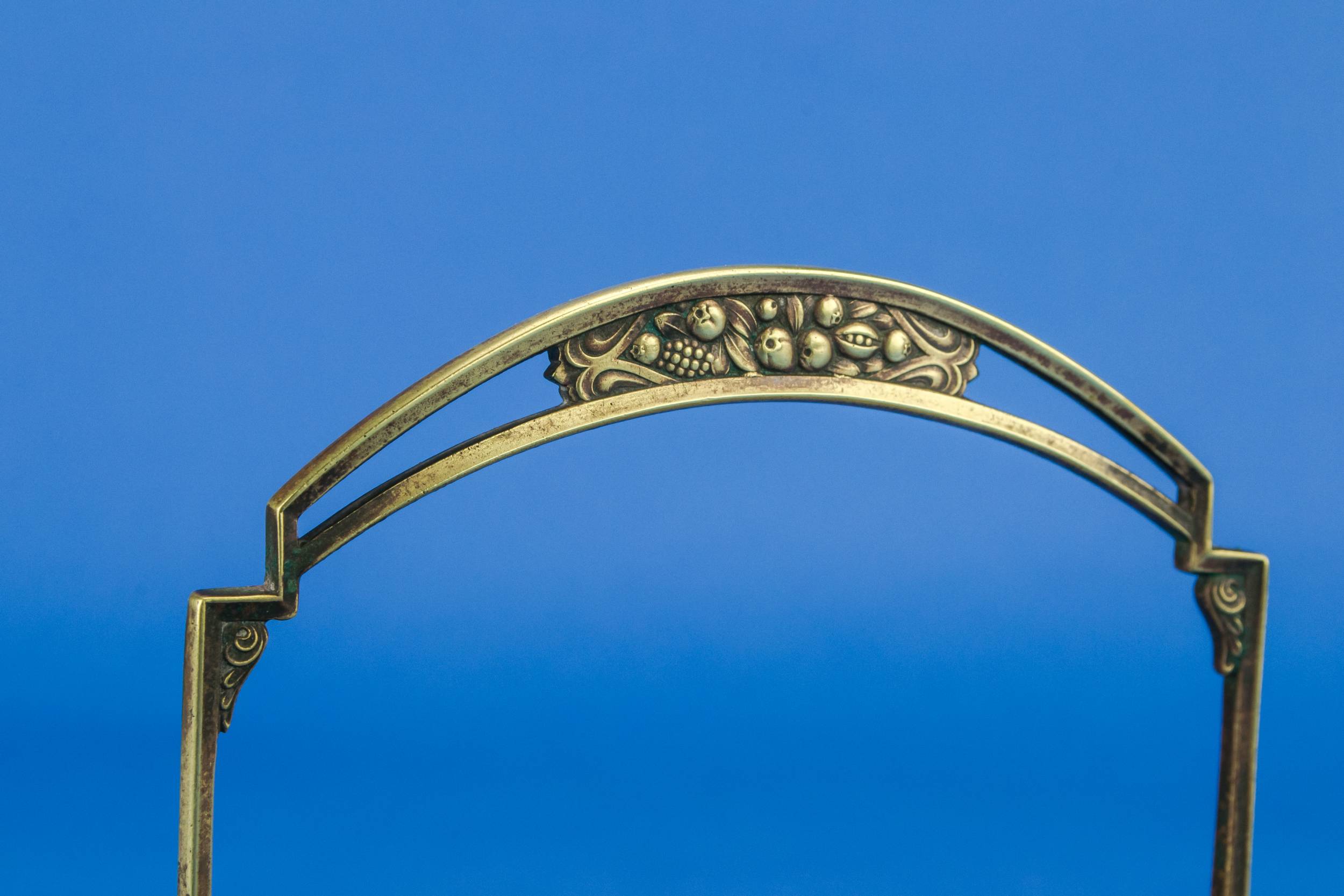 Arts Crafts Elegant — Sauce serving bowl 1