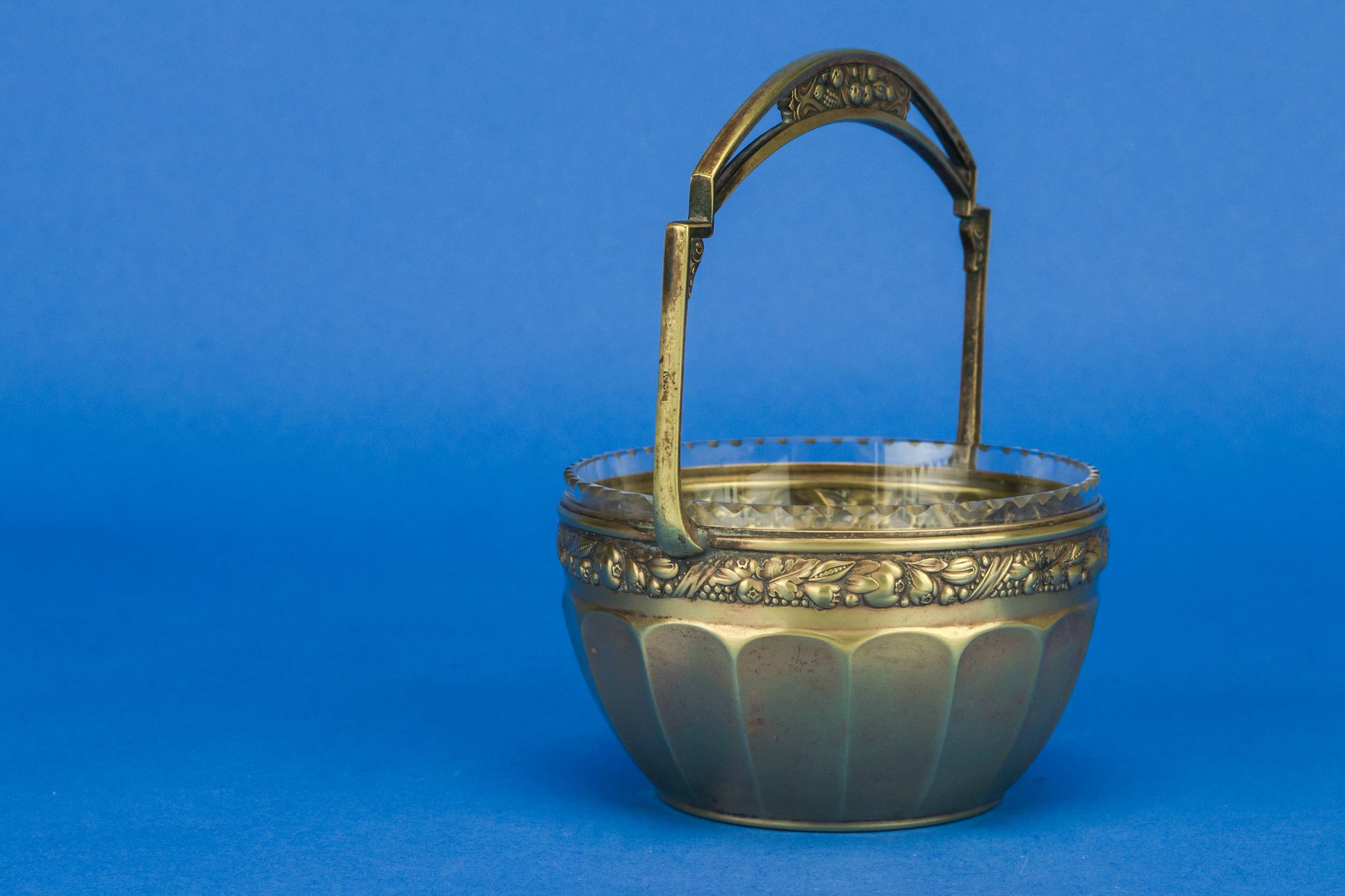 Arts Crafts Elegant — Sauce serving bowl 3