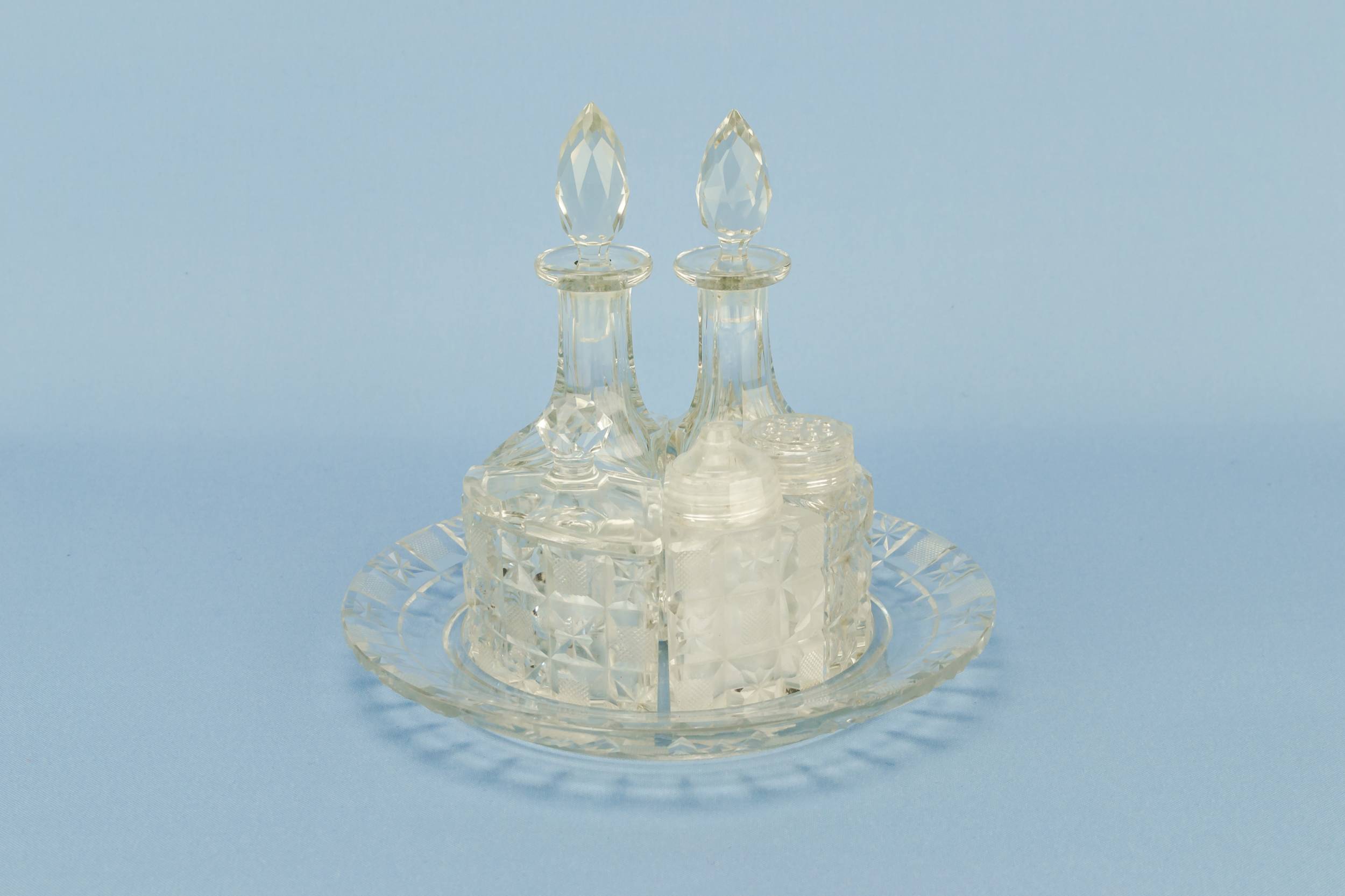 Elegant Antique Glass — Cut glass condiment set